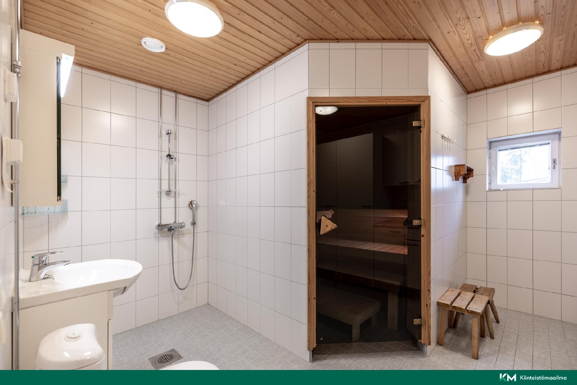 Rovastinkuja 1, Kangasniemi