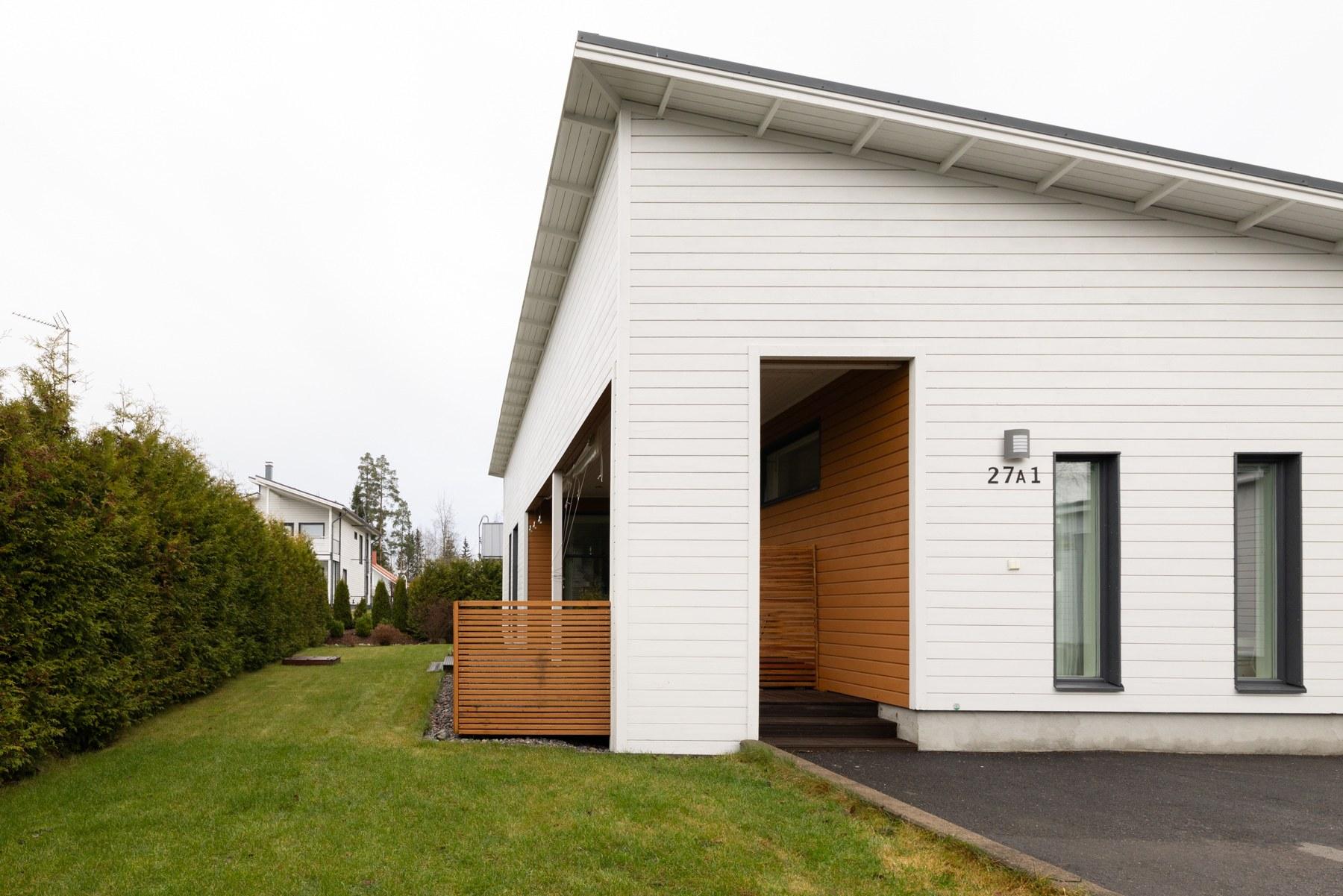 Moderni ja tyylikäs omakotitalo Nikinmäessä