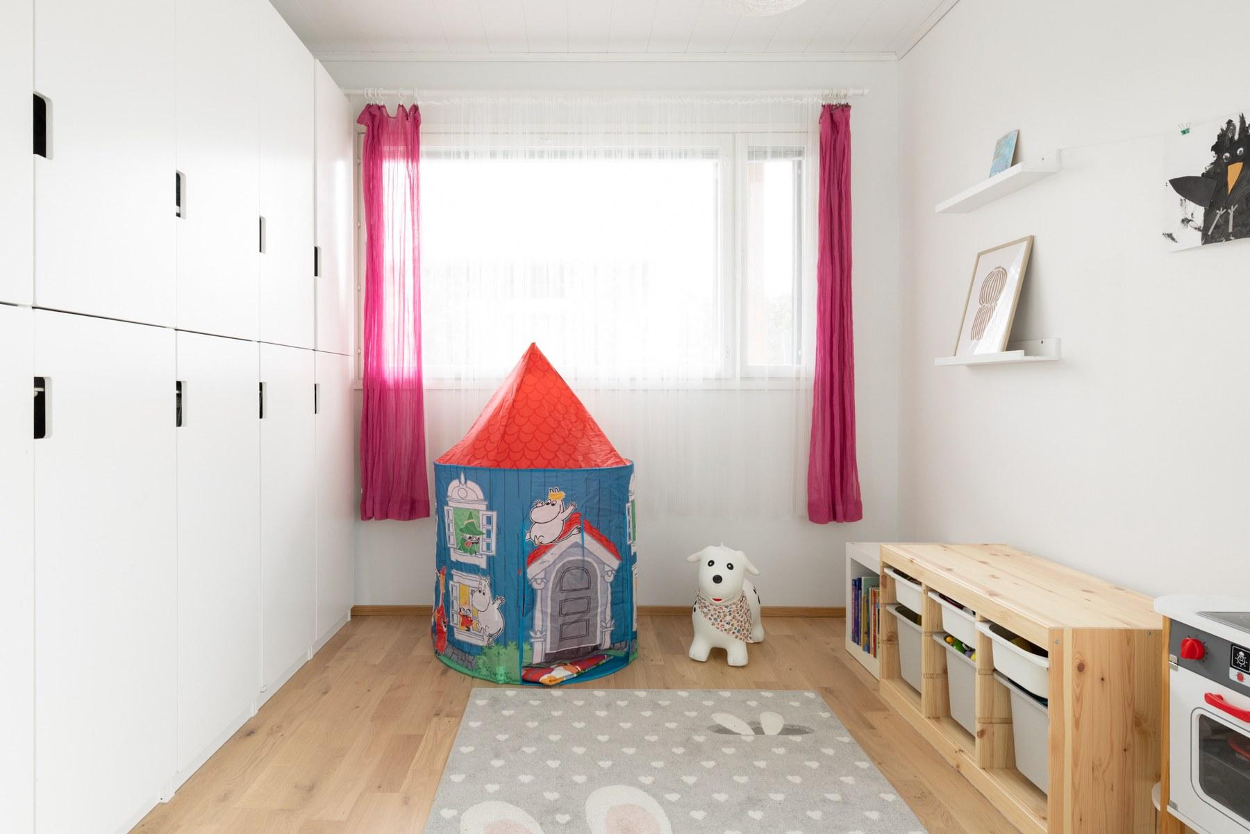 Sääskitie 27, Nikinmäki, Vantaa