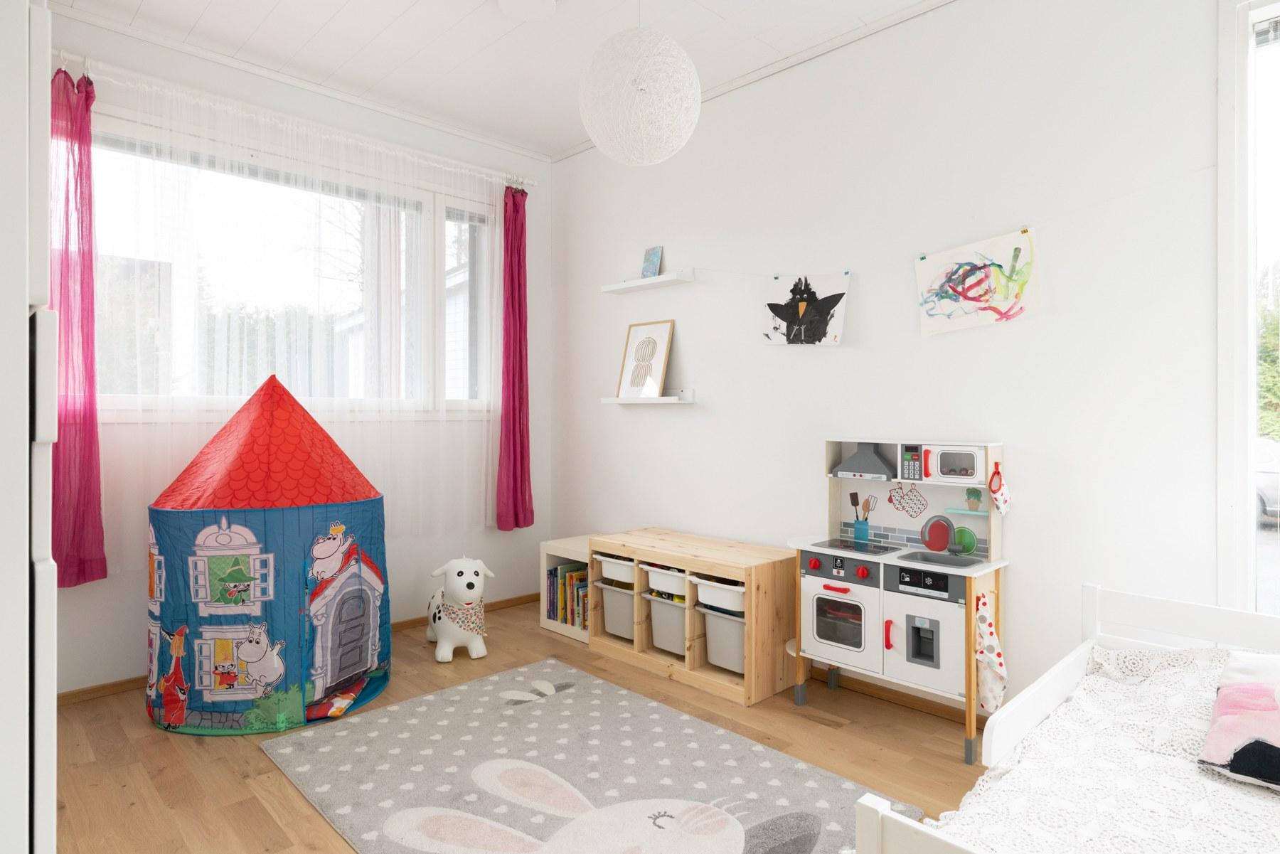 Sääskitie 27, Nikinmäki, Vantaa