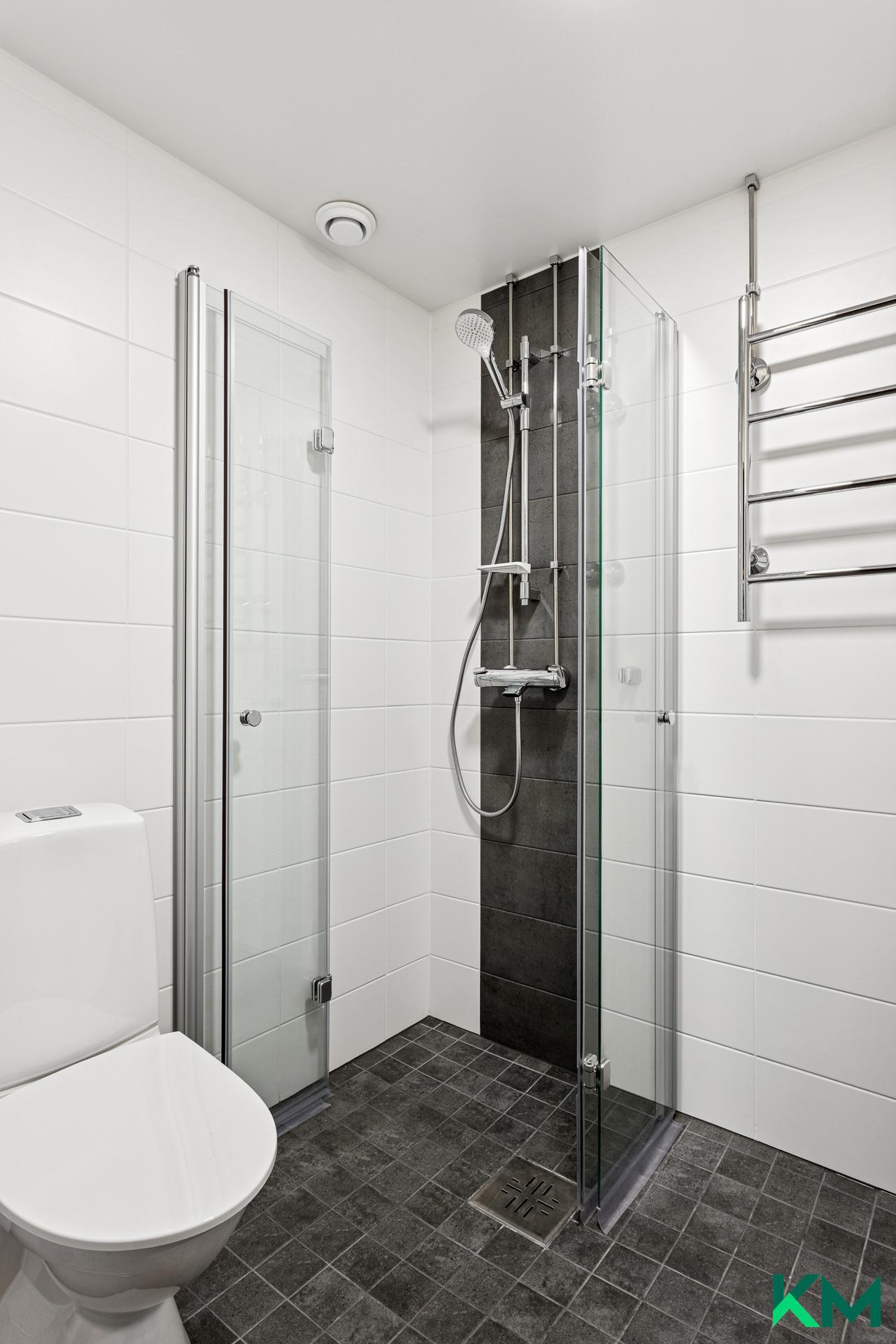 saneerattu, uusi kylpyhuone 