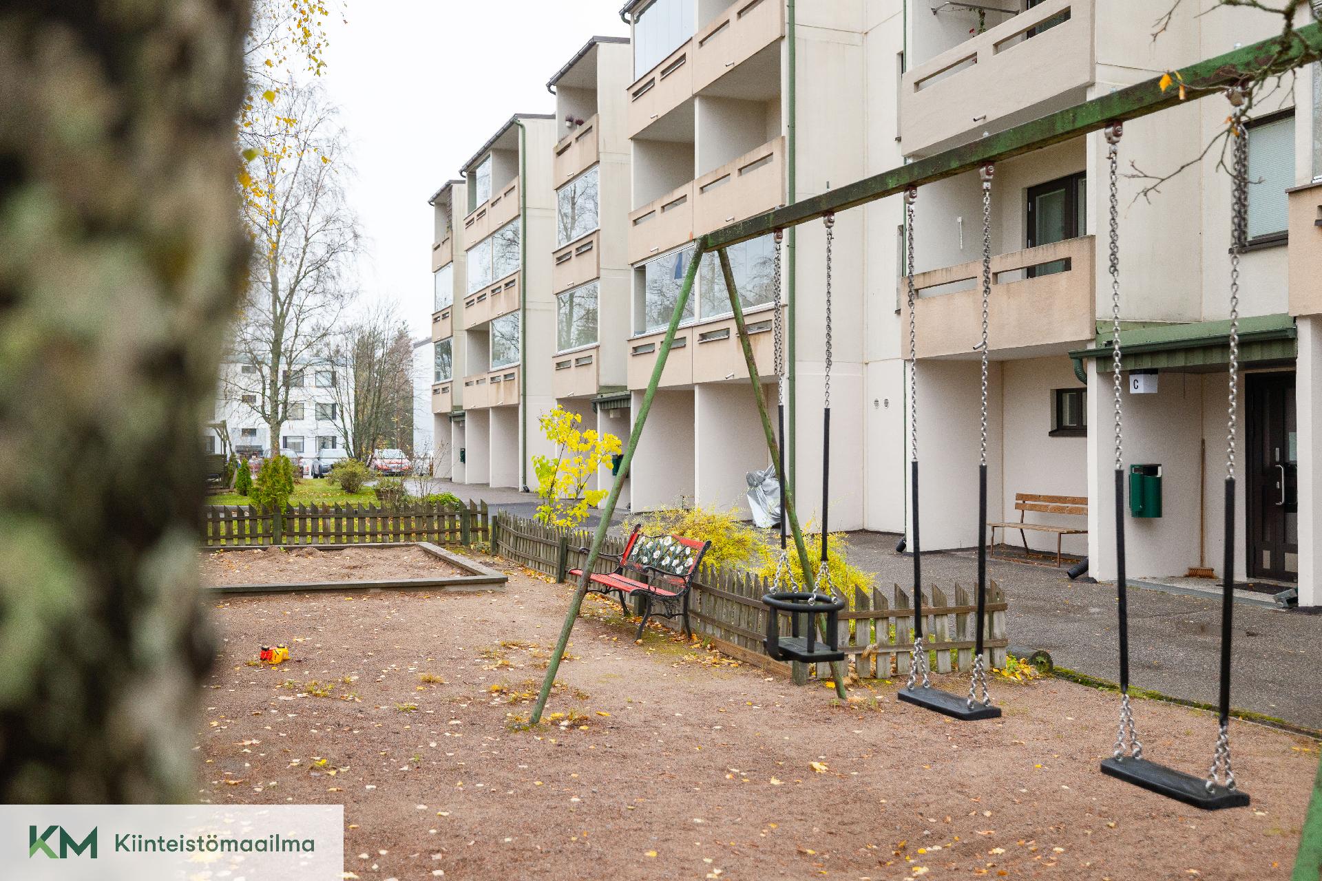 Velhontie 6, Karhuvuori, Kotka