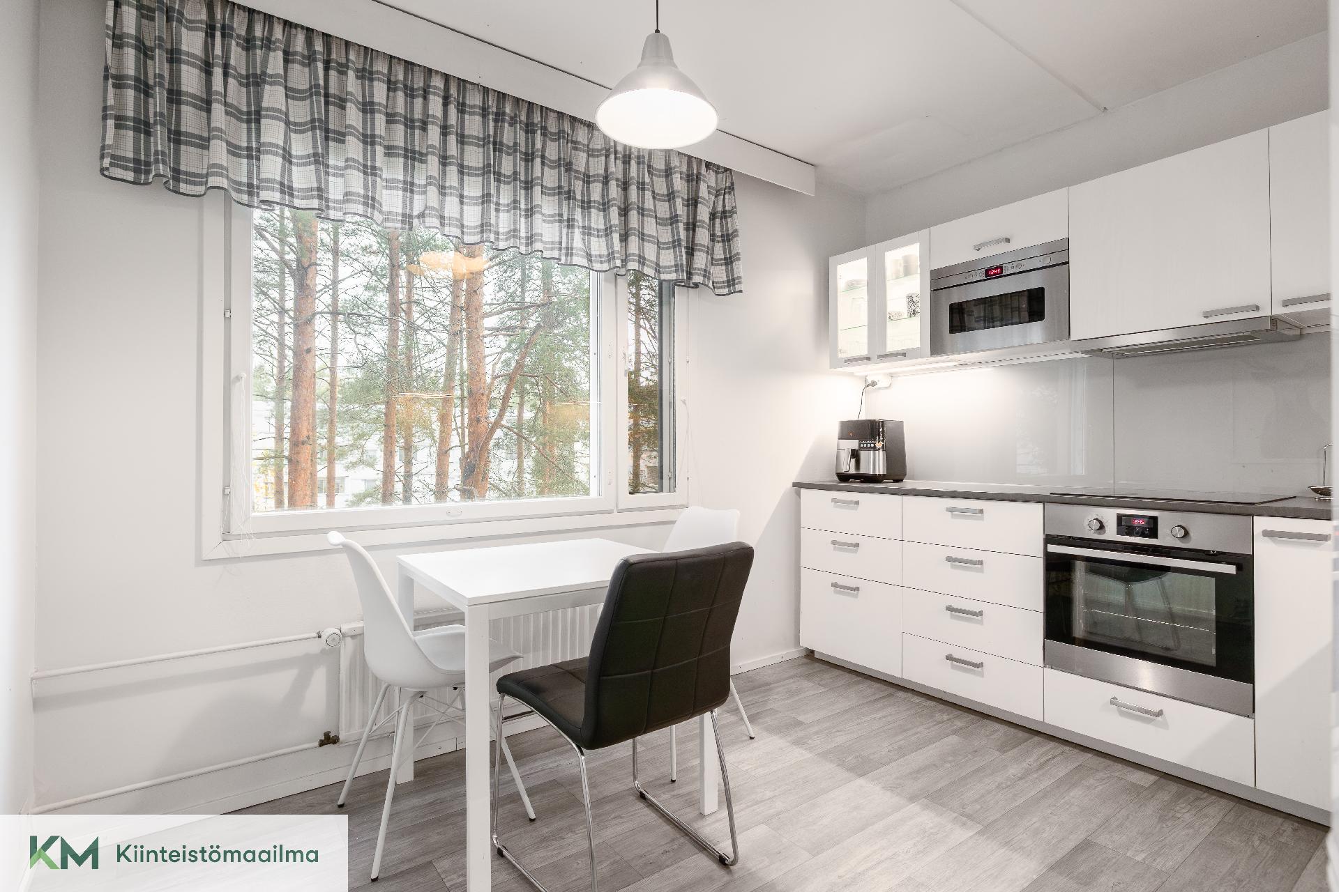 Velhontie 6, Karhuvuori, Kotka