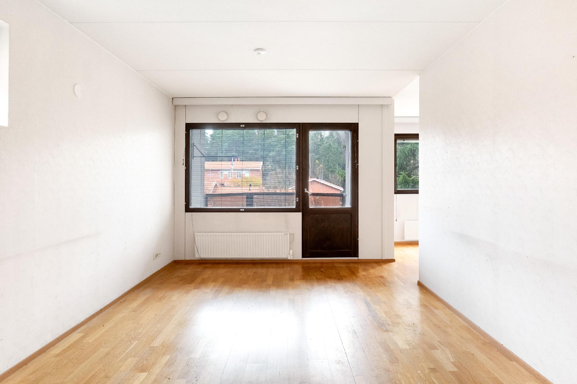 Brontie 9, Bro, Kirkkonummi