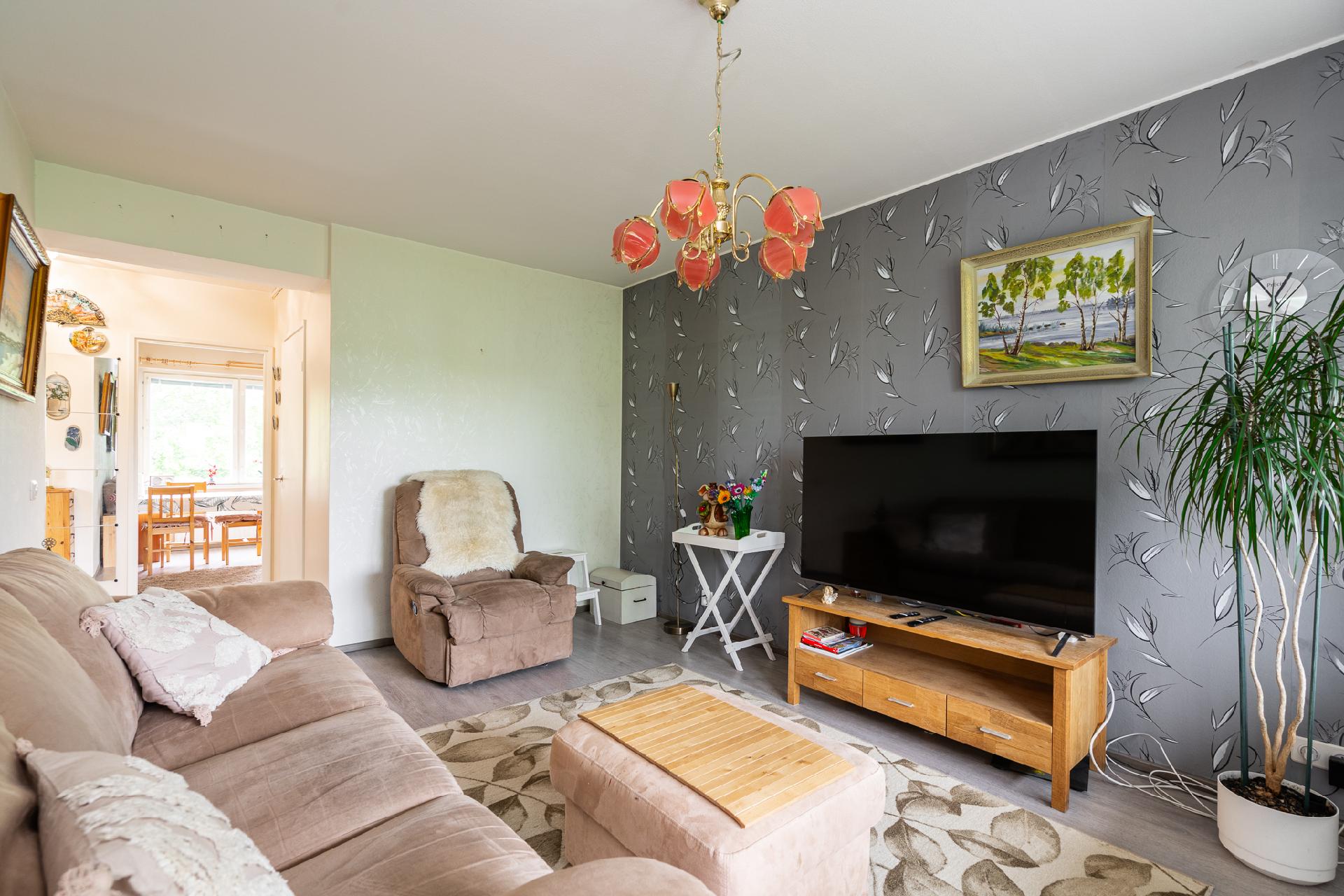 Sääksmäentie 13-15, Keskusta, Valkeakoski