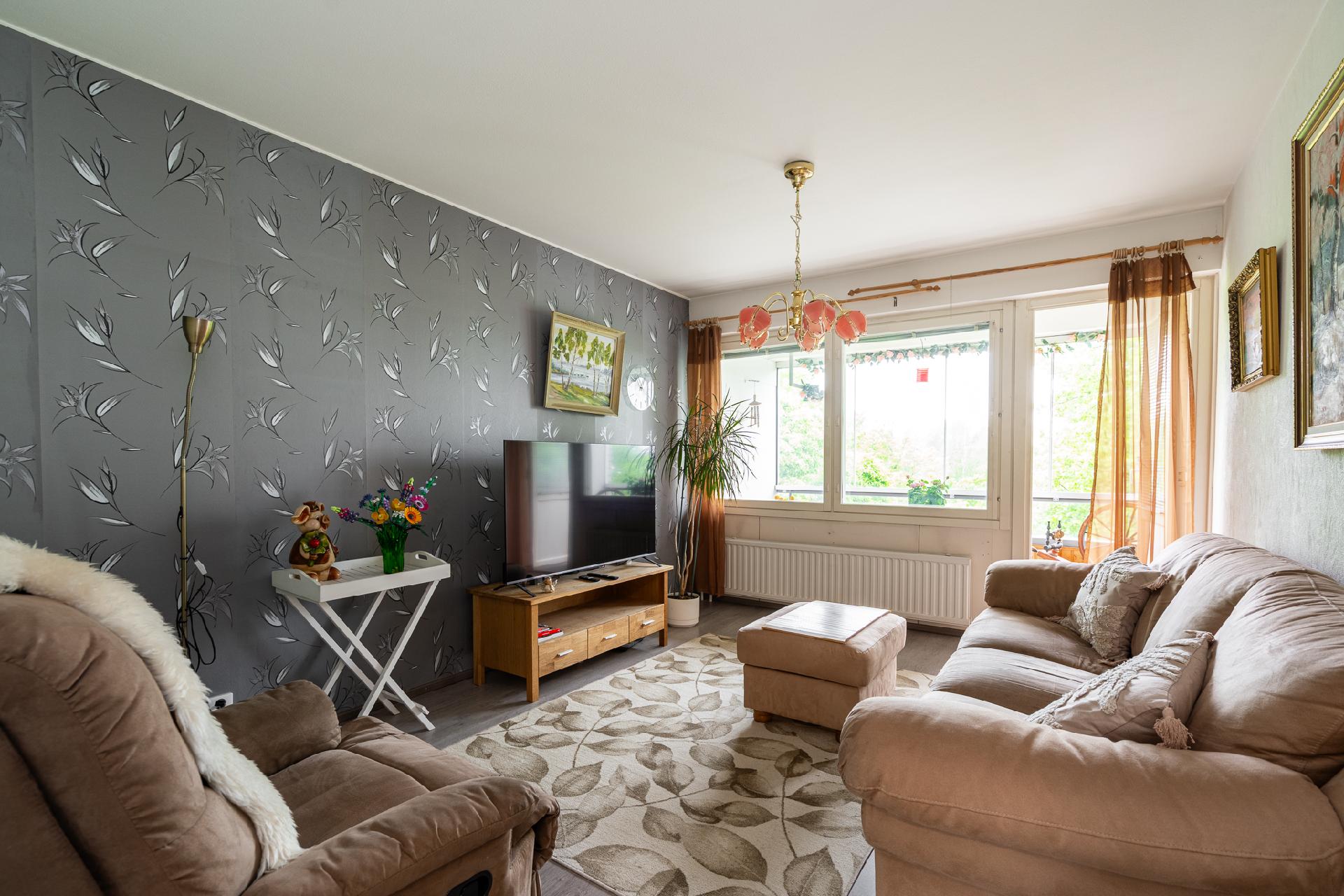 Sääksmäentie 13-15, Keskusta, Valkeakoski