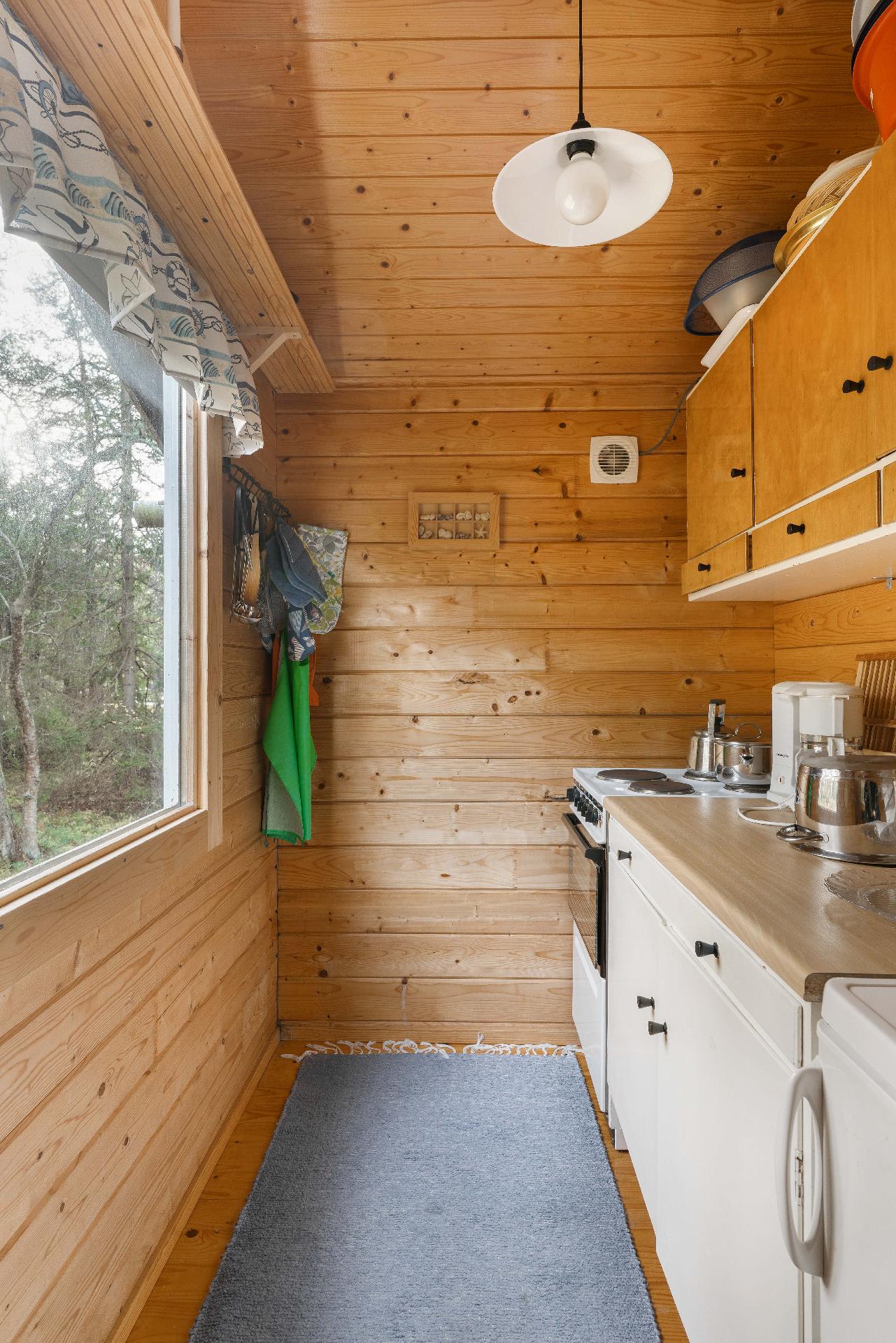 Kyrkogårdsön Lövsund, Porkkalanniemi, Kirkkonummi