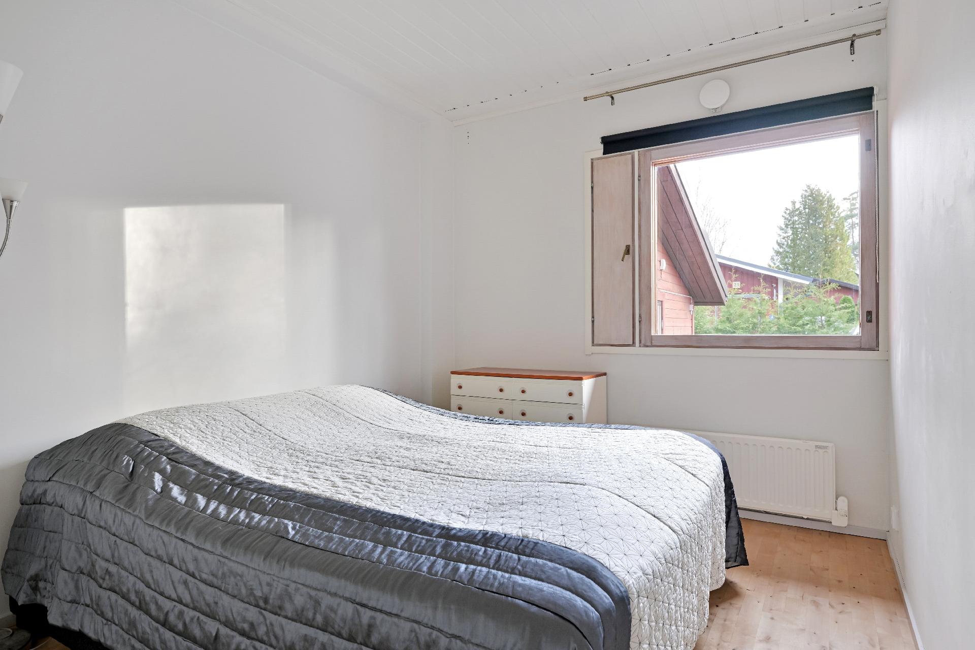 Kalkkivuorentie 23, Heikinlaakso, Helsinki