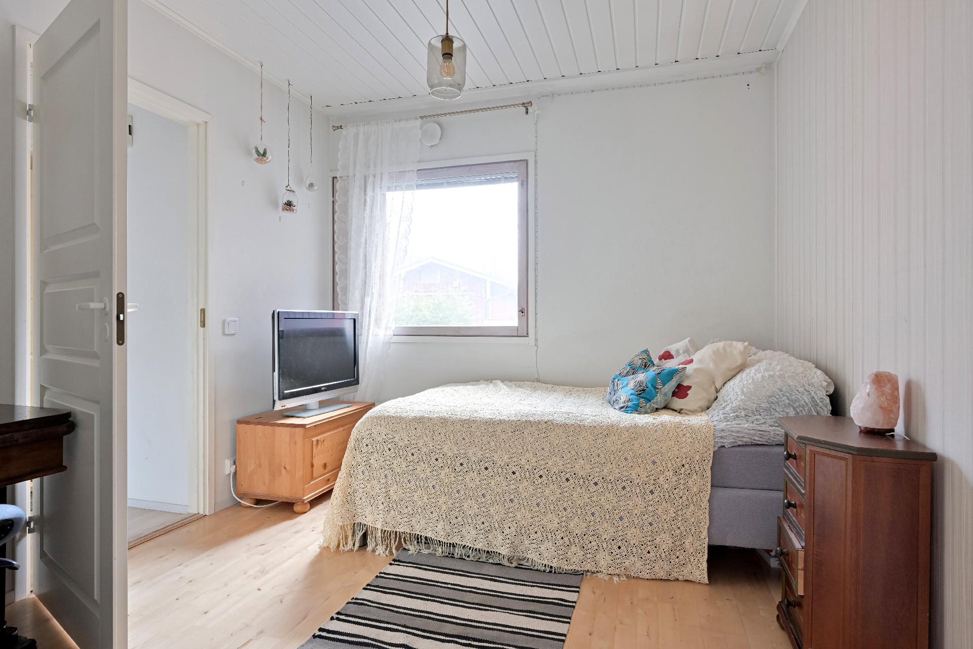 Kalkkivuorentie 23, Heikinlaakso, Helsinki