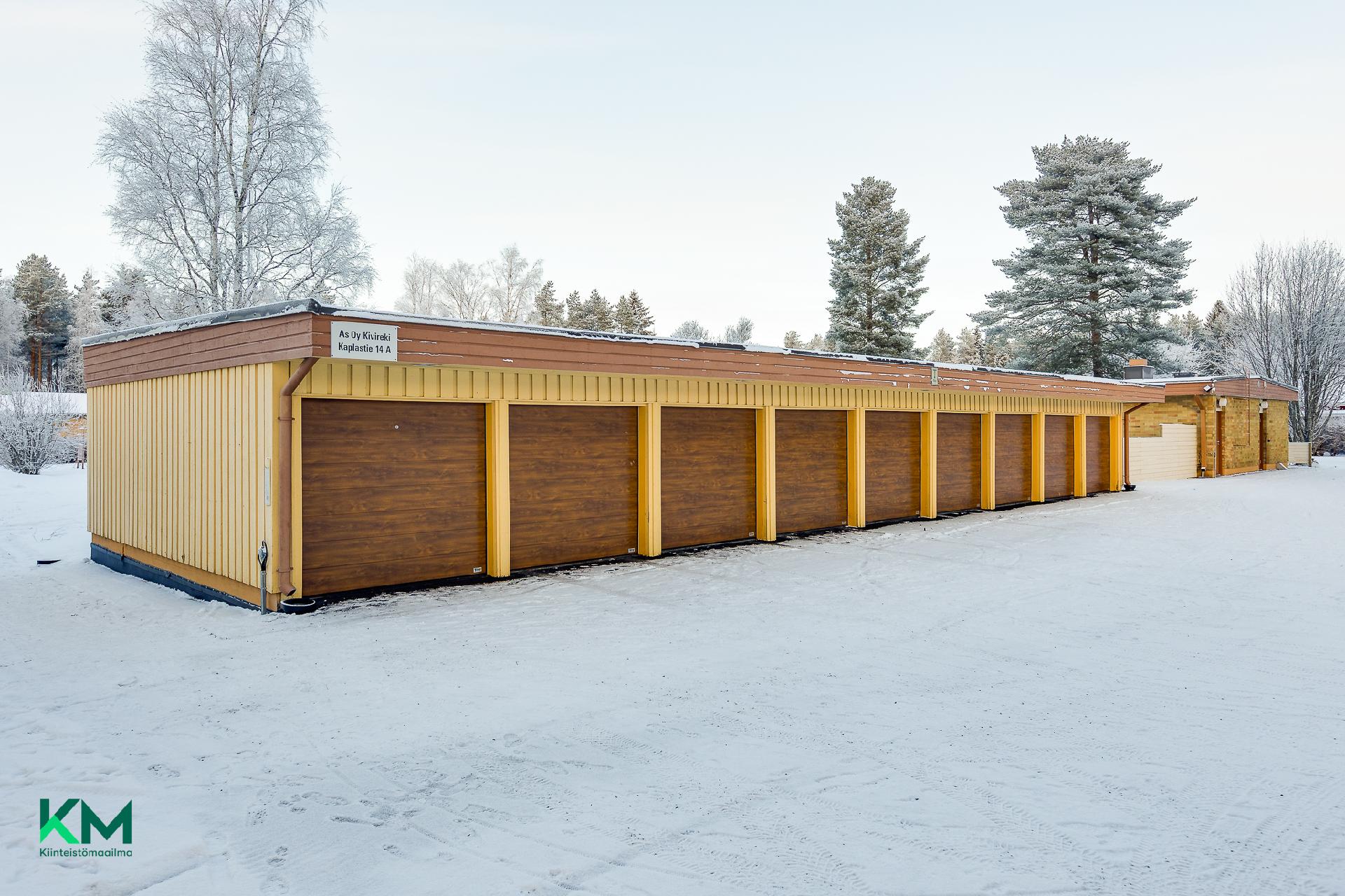 Huoneistoon kuuluu autotalli!