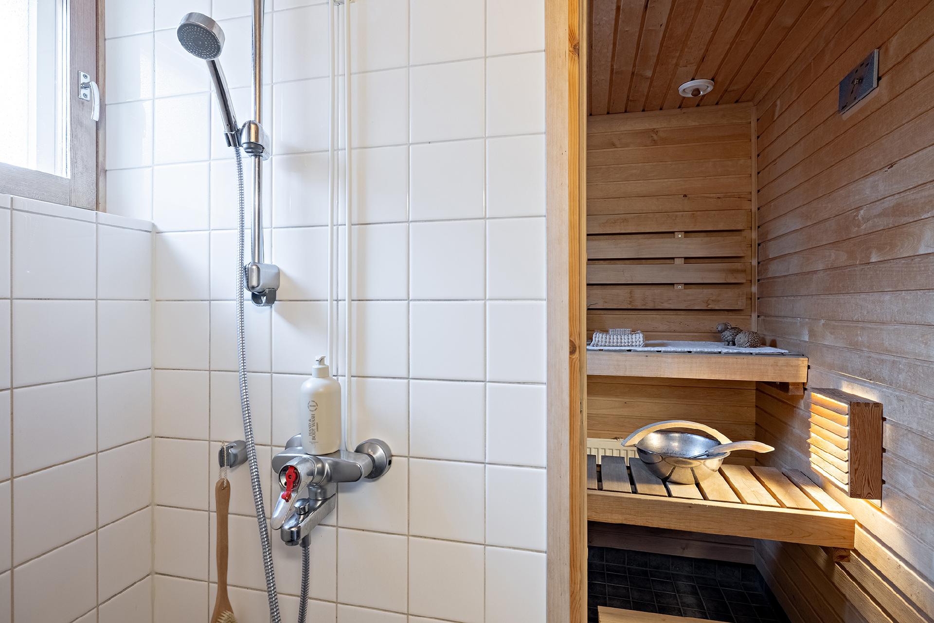 Radiomastontie 8, Svaaninsuo, Oulu