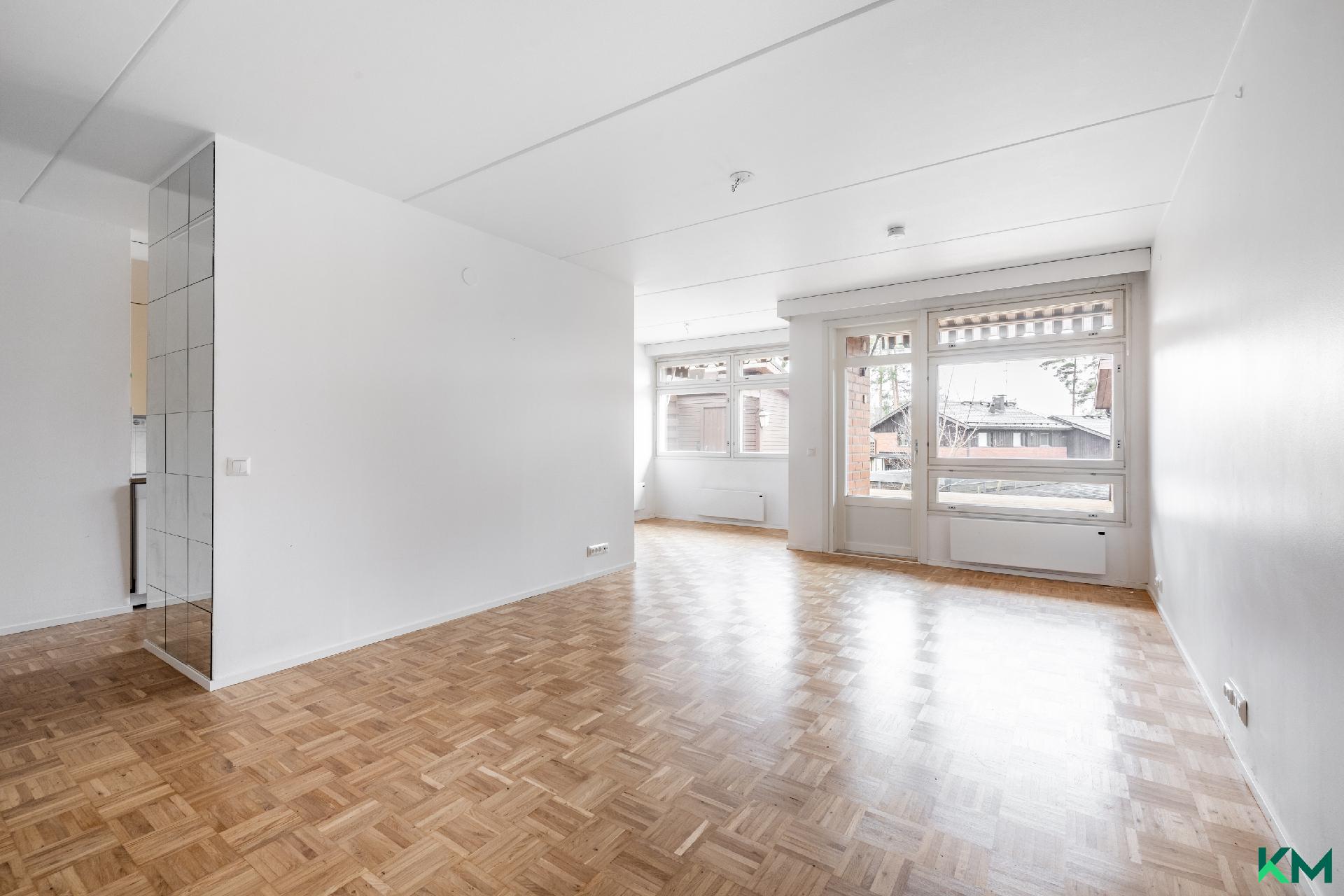 Valkonauhantie 4, Kauniainen