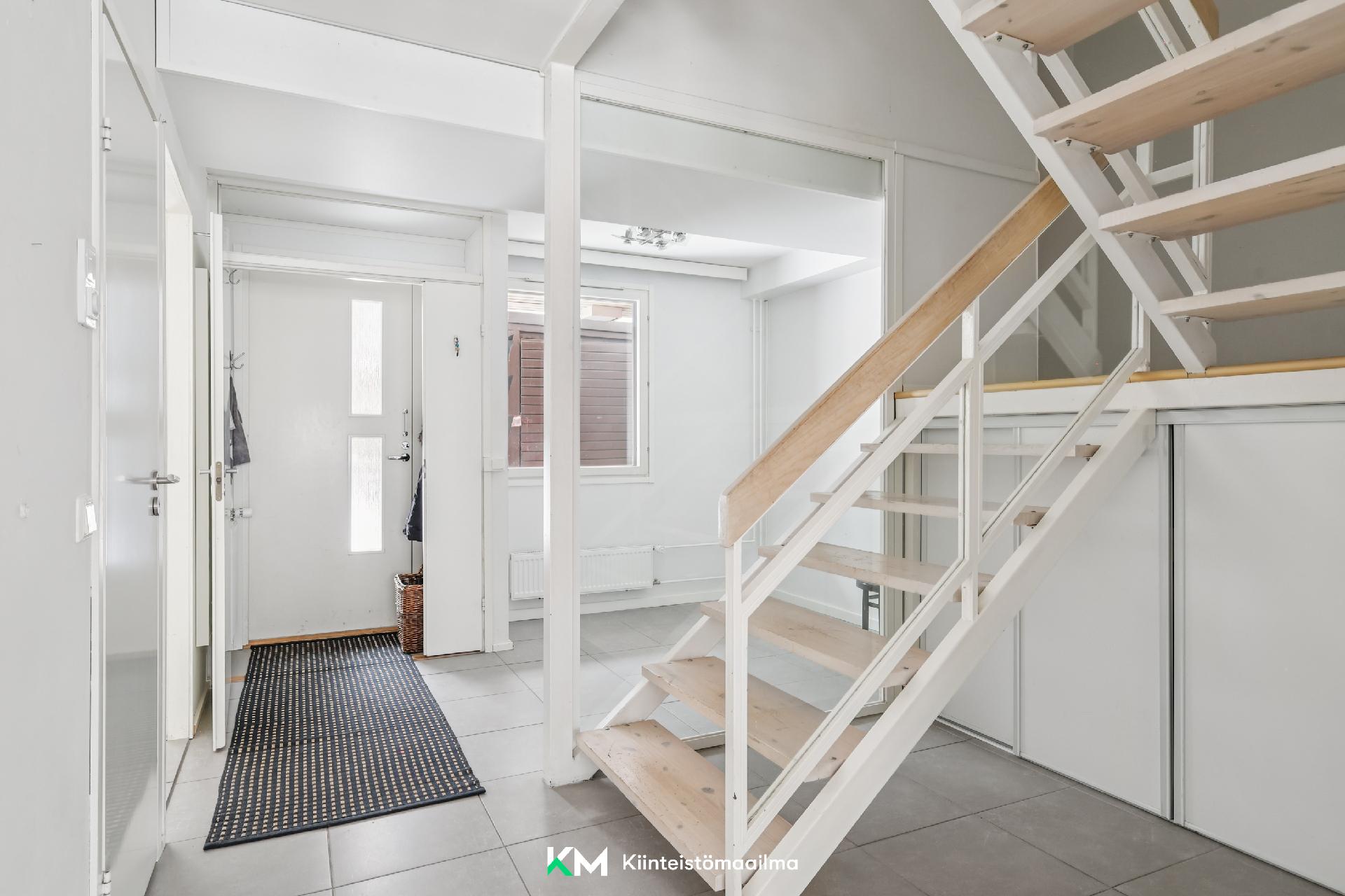 Makslahdentie 22, Laajalahti, Espoo