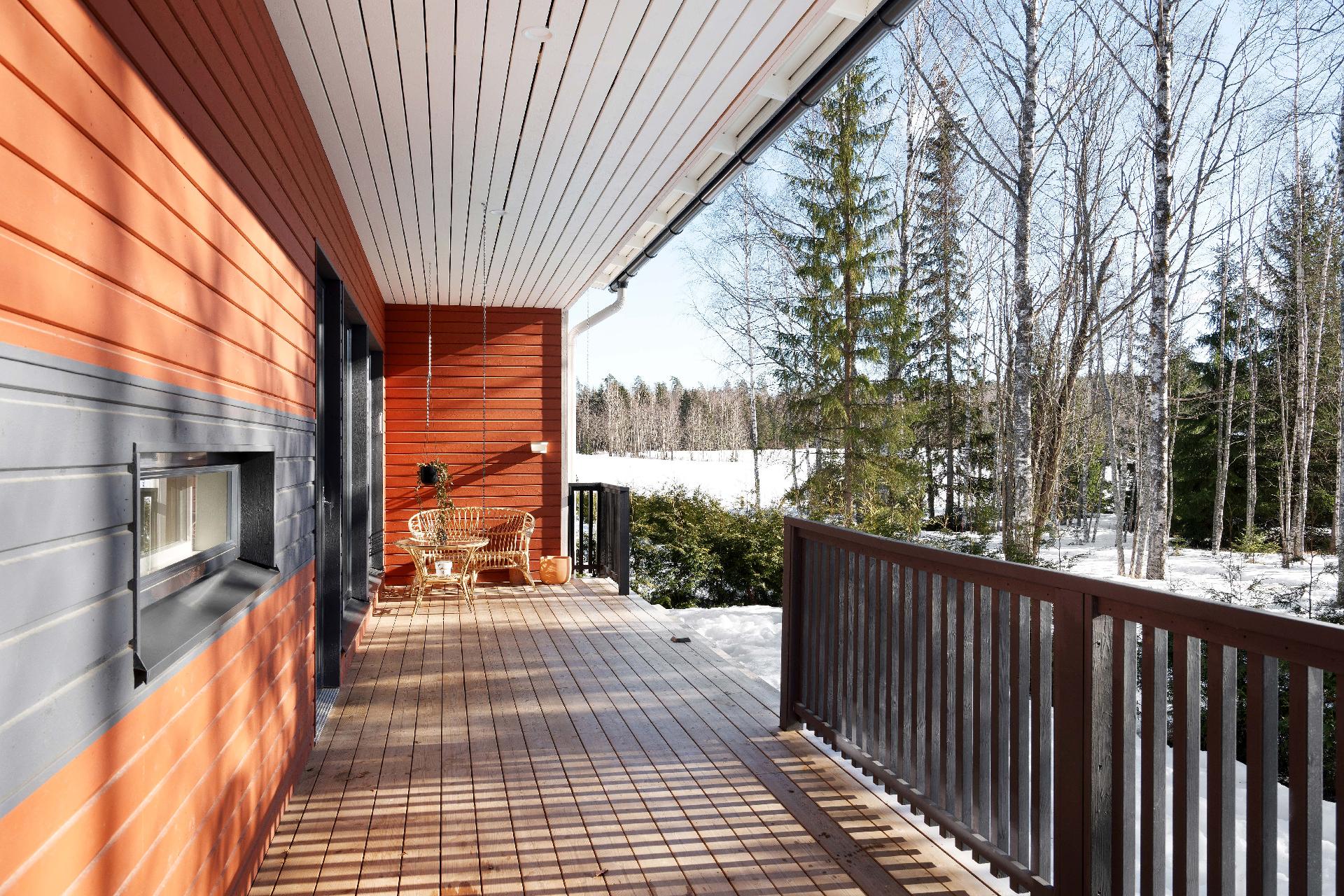 Tälle terassille mahtuu isompikin seurue