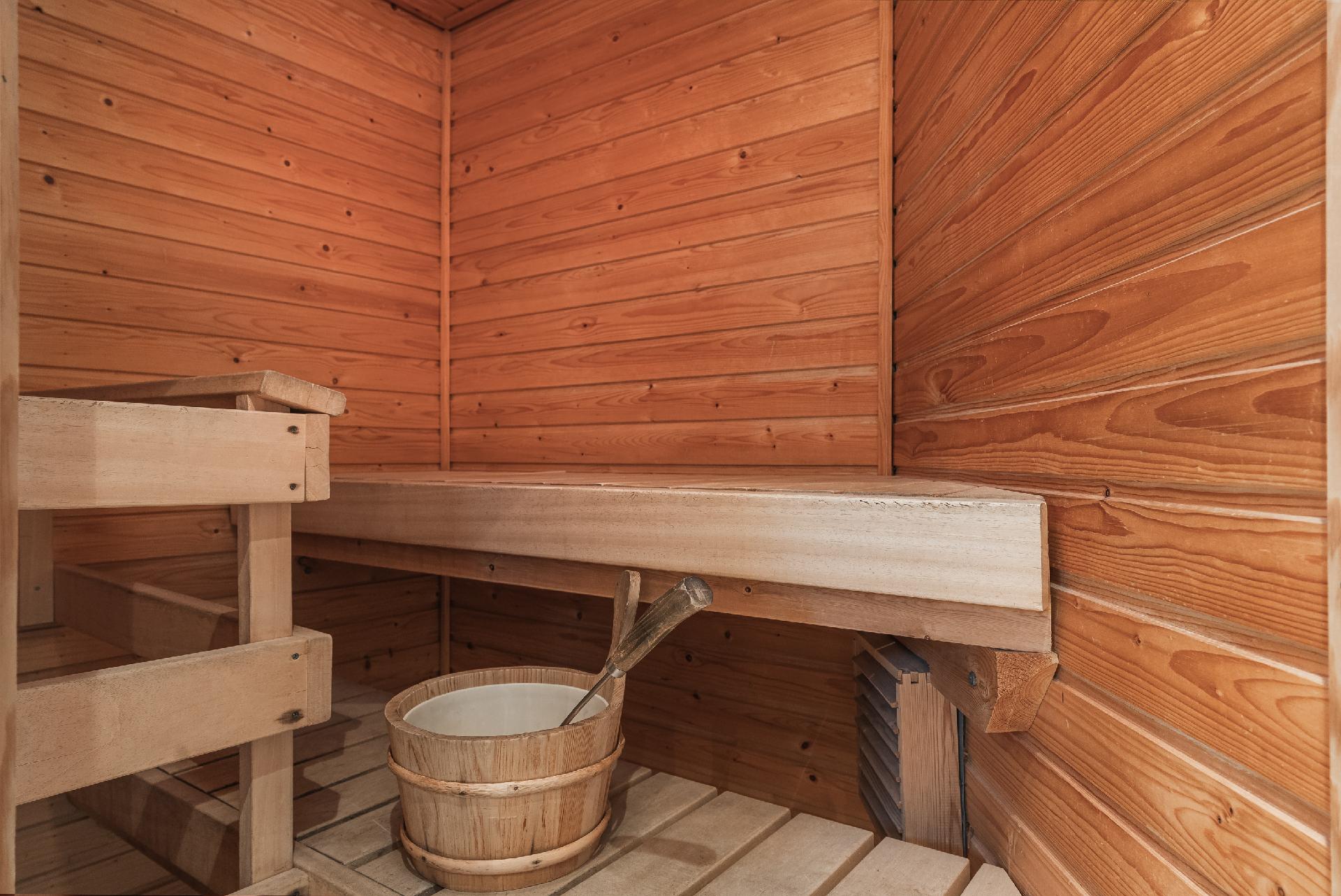 Etuniementie 2, Matinkylä, Espoo