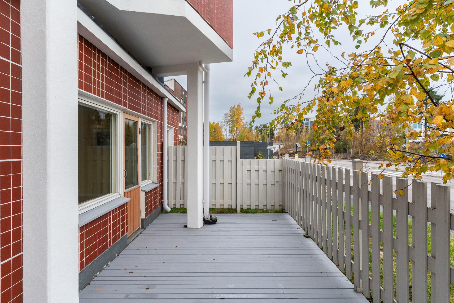 Etuniementie 2, Matinkylä, Espoo