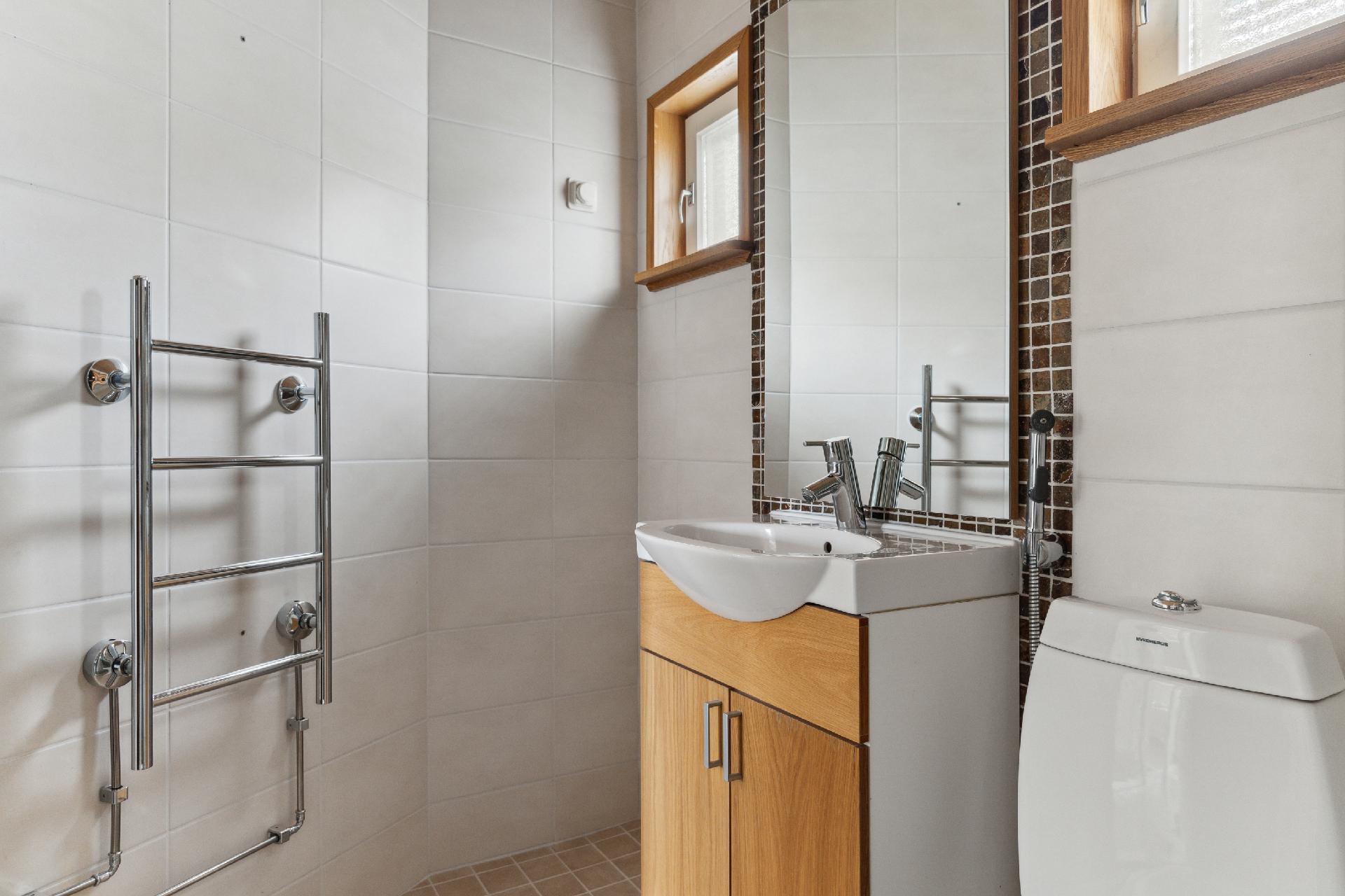 Etuniementie 2, Matinkylä, Espoo