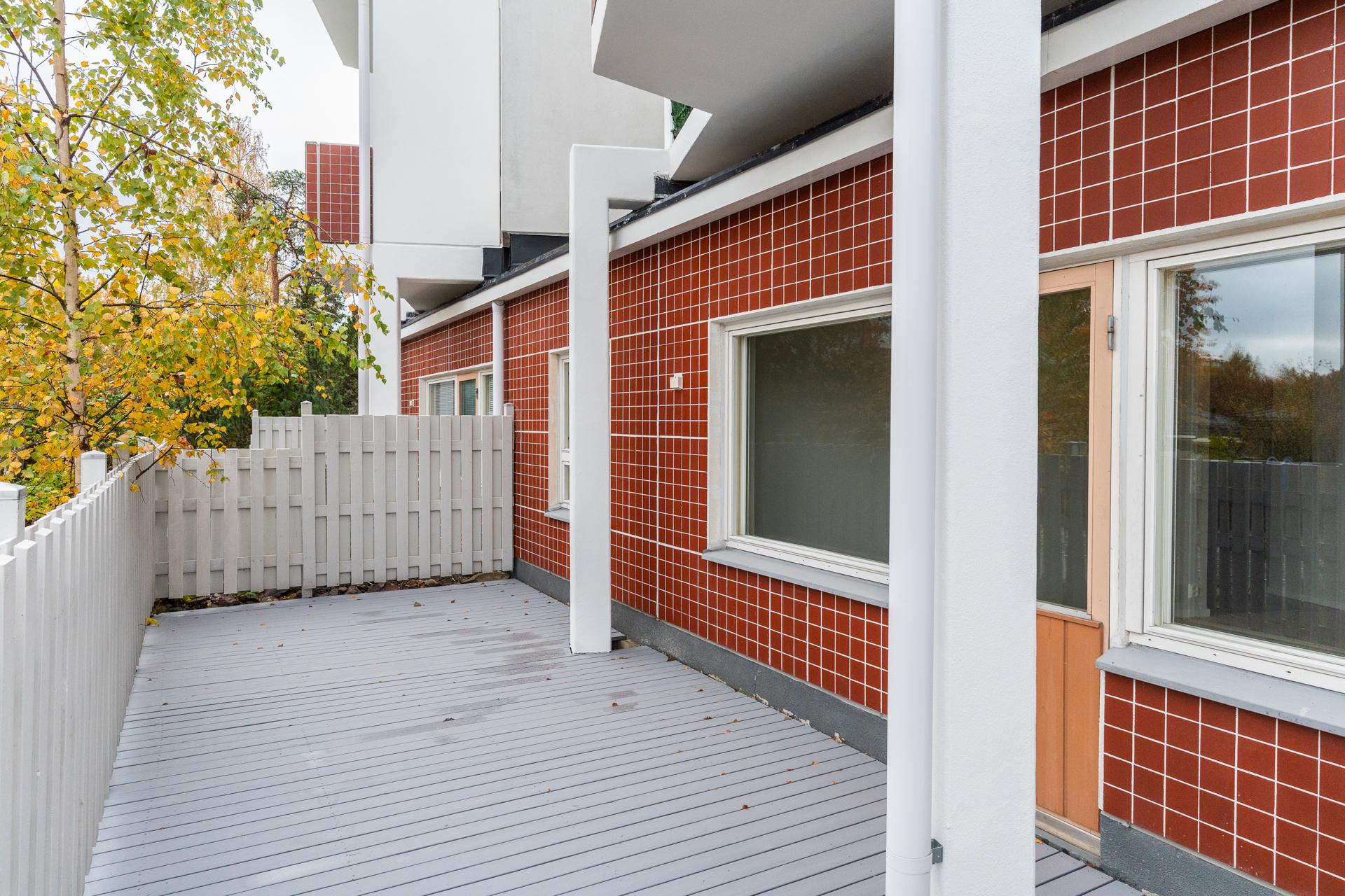 Etuniementie 2, Matinkylä, Espoo