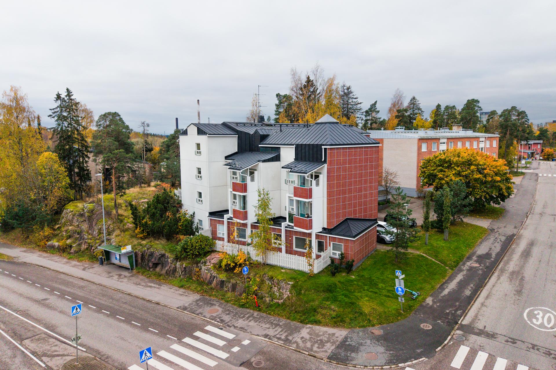 Etuniementie 2, Matinkylä, Espoo