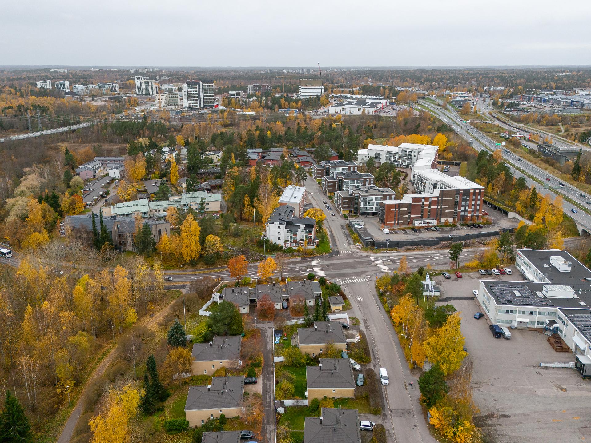 Etuniementie 2, Matinkylä, Espoo