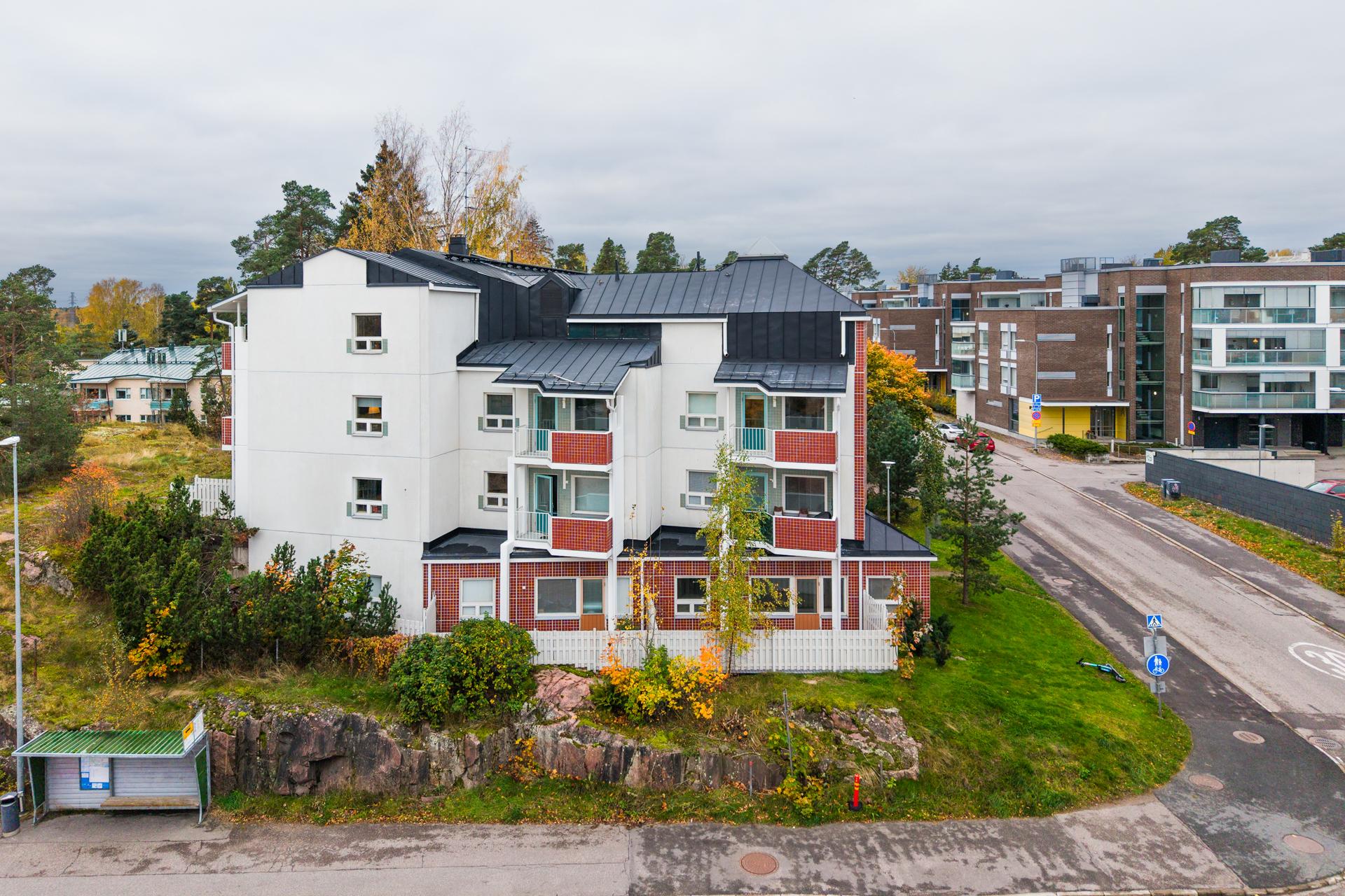 Etuniementie 2, Matinkylä, Espoo