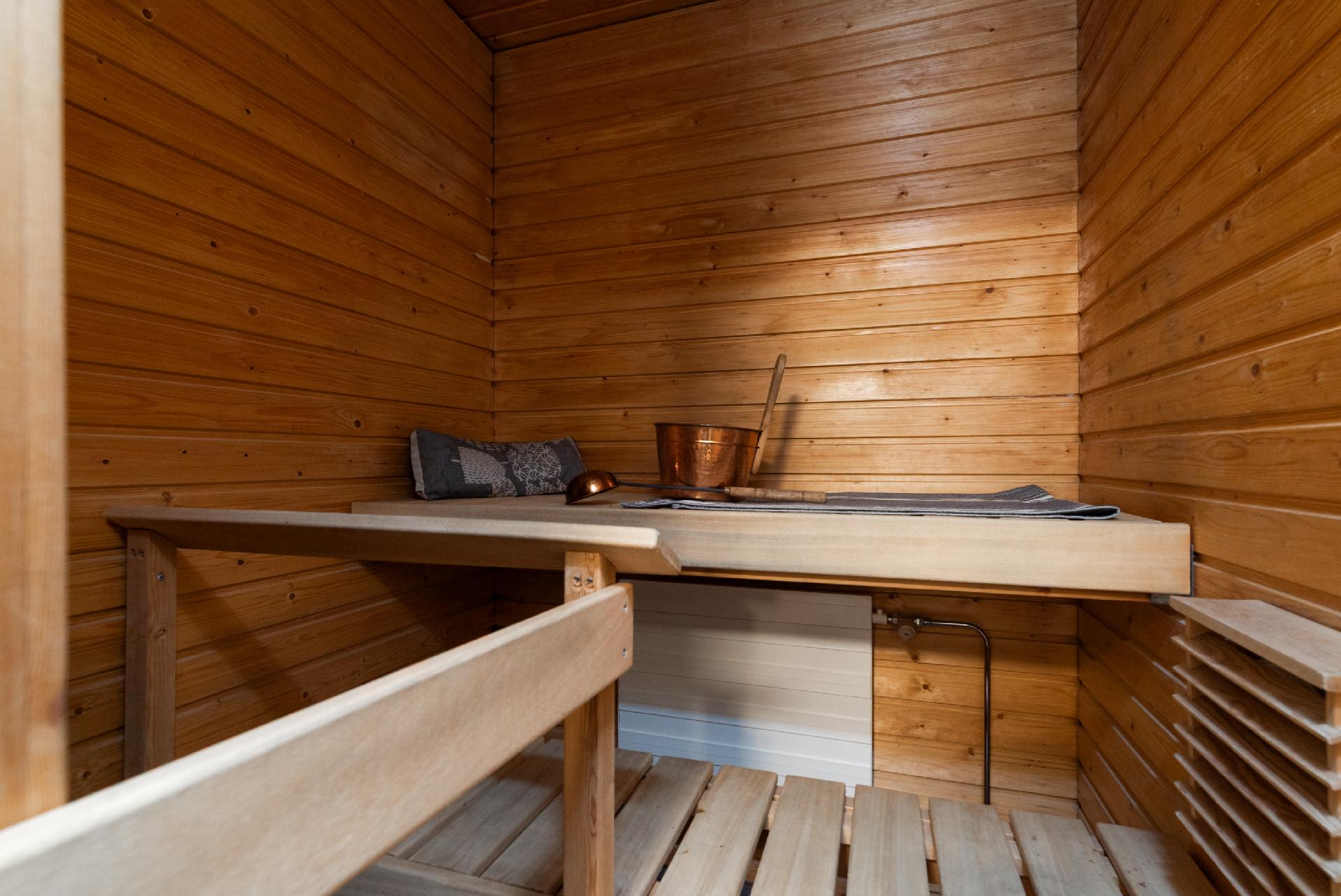 Saunassa sähkökiuas