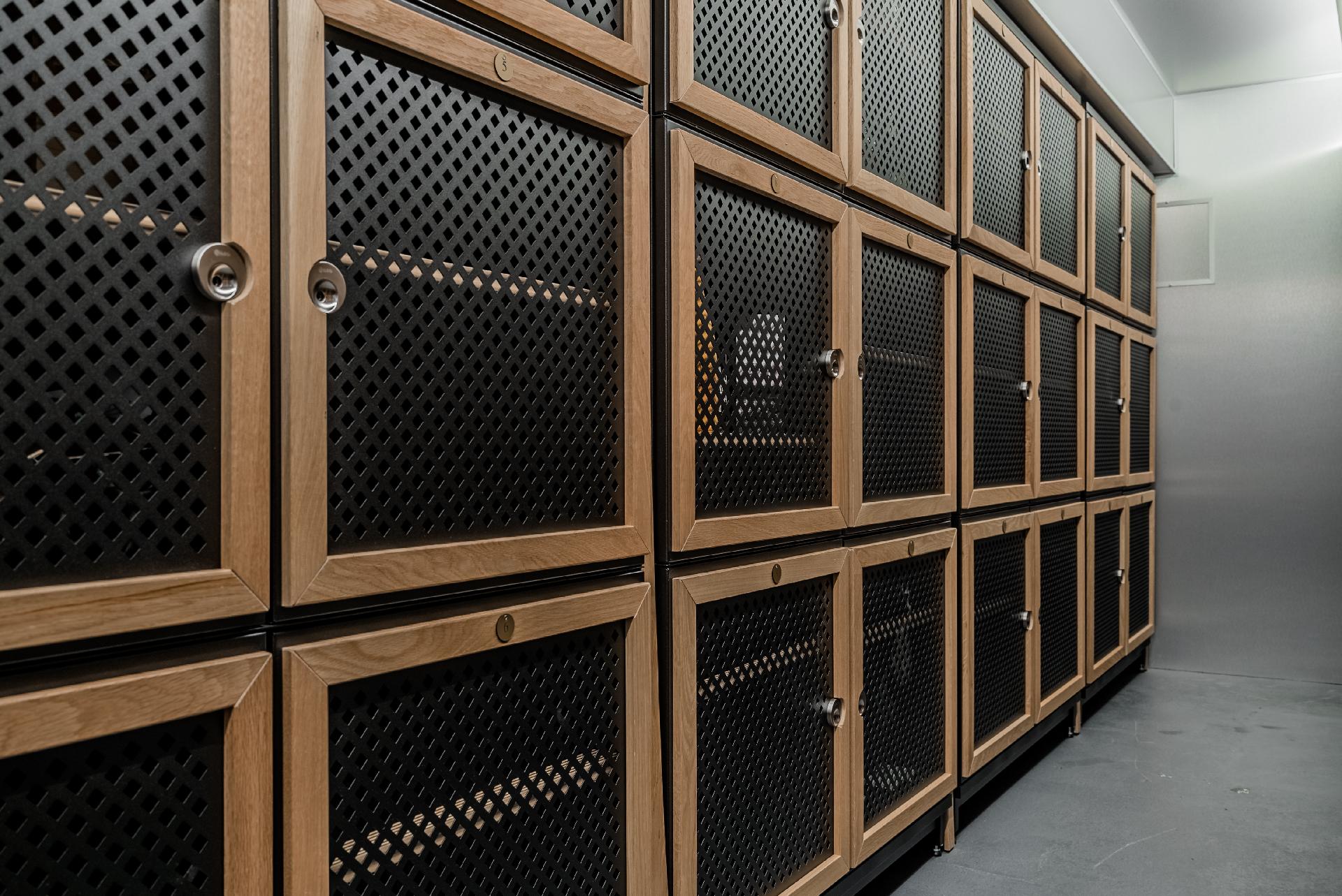 Huoneistokohtainen viinikaappi