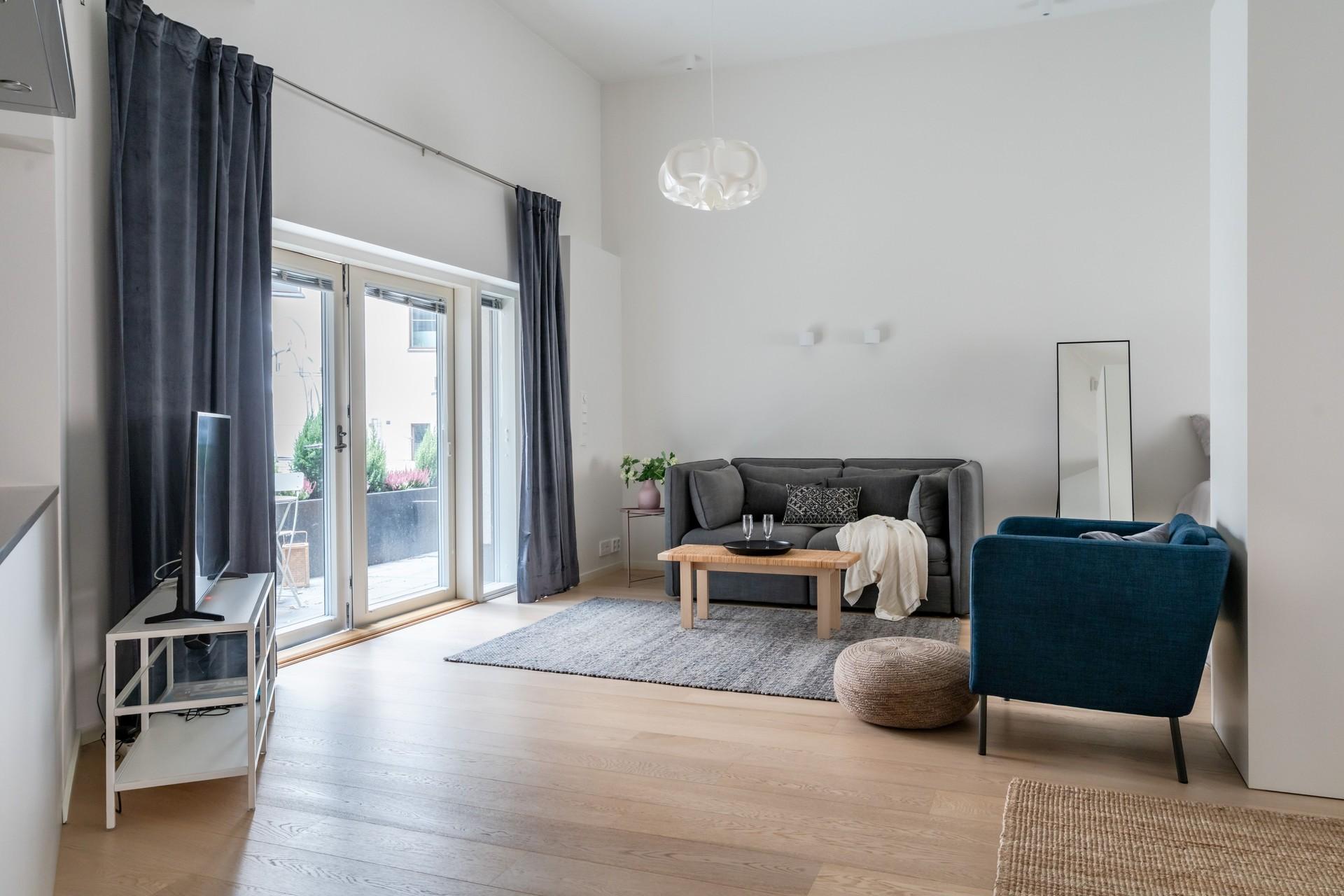 Huonekorkeus on 3,7m