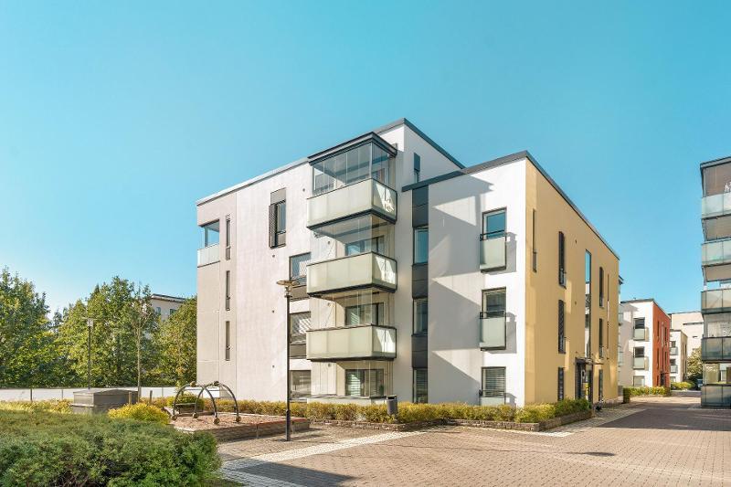 Julkisivu  sisäpihalla