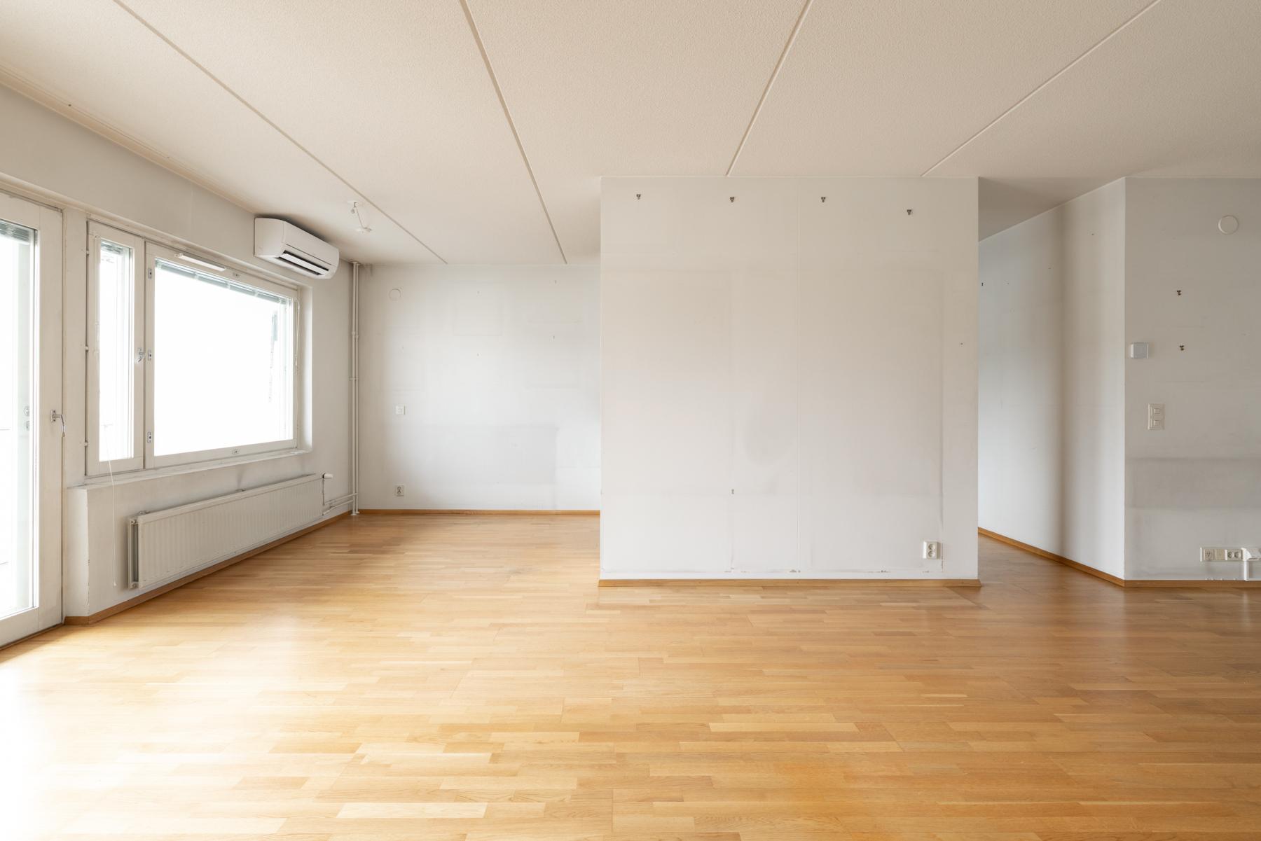 Olohuonetta ja ruokailutilaa