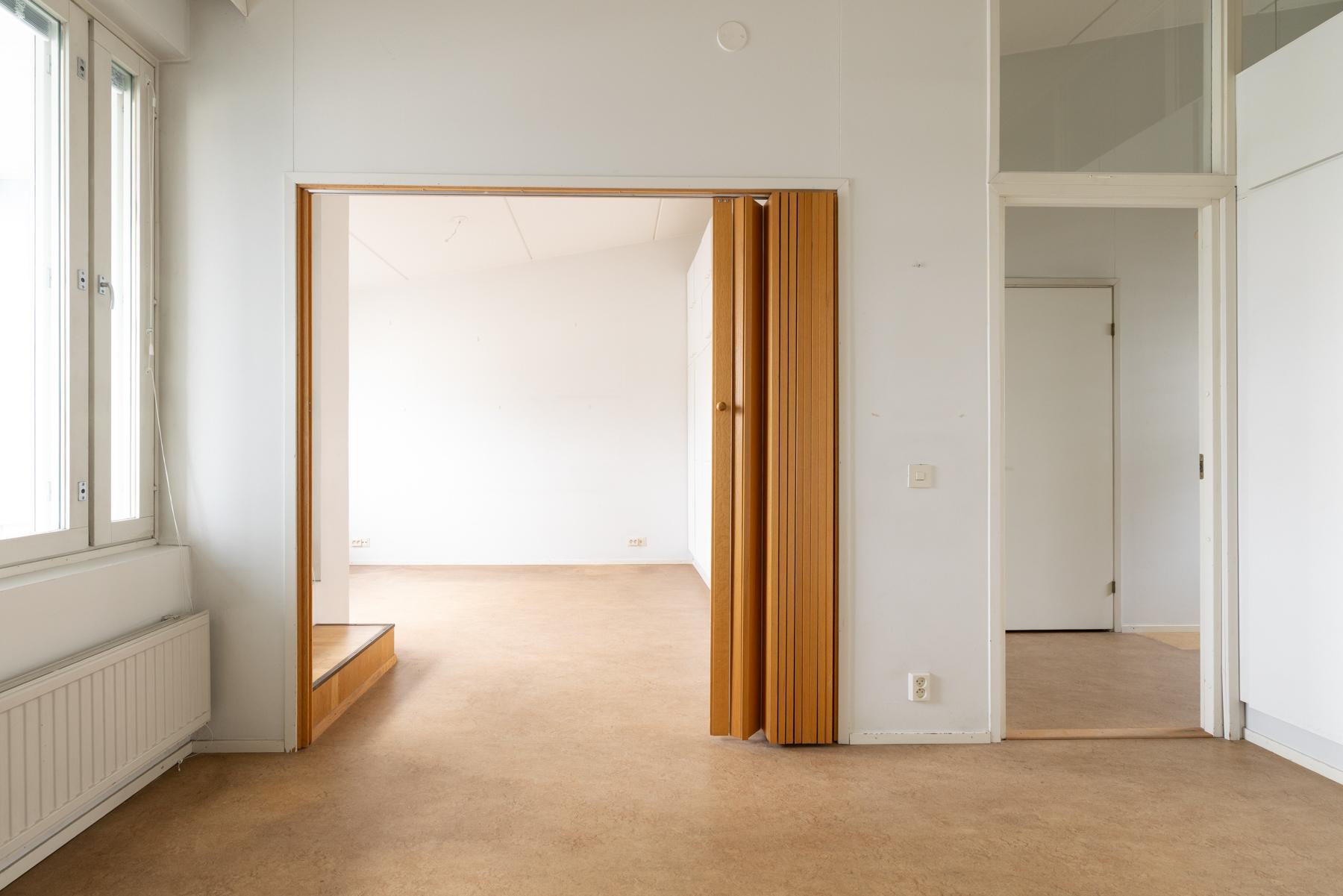 Yläkerran makuuhuonetta