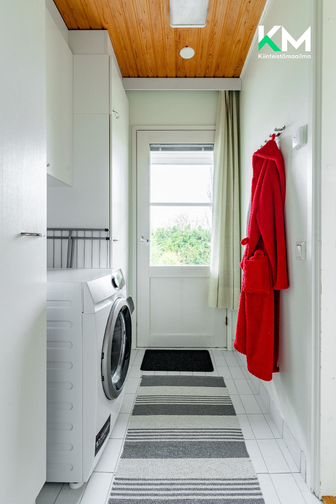 Osuuskunnantie 37, Länsi-Pakila, Helsinki