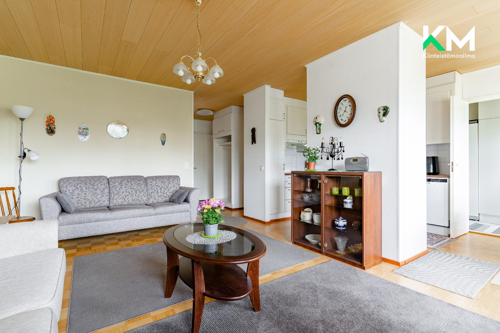 Osuuskunnantie 37, Länsi-Pakila, Helsinki