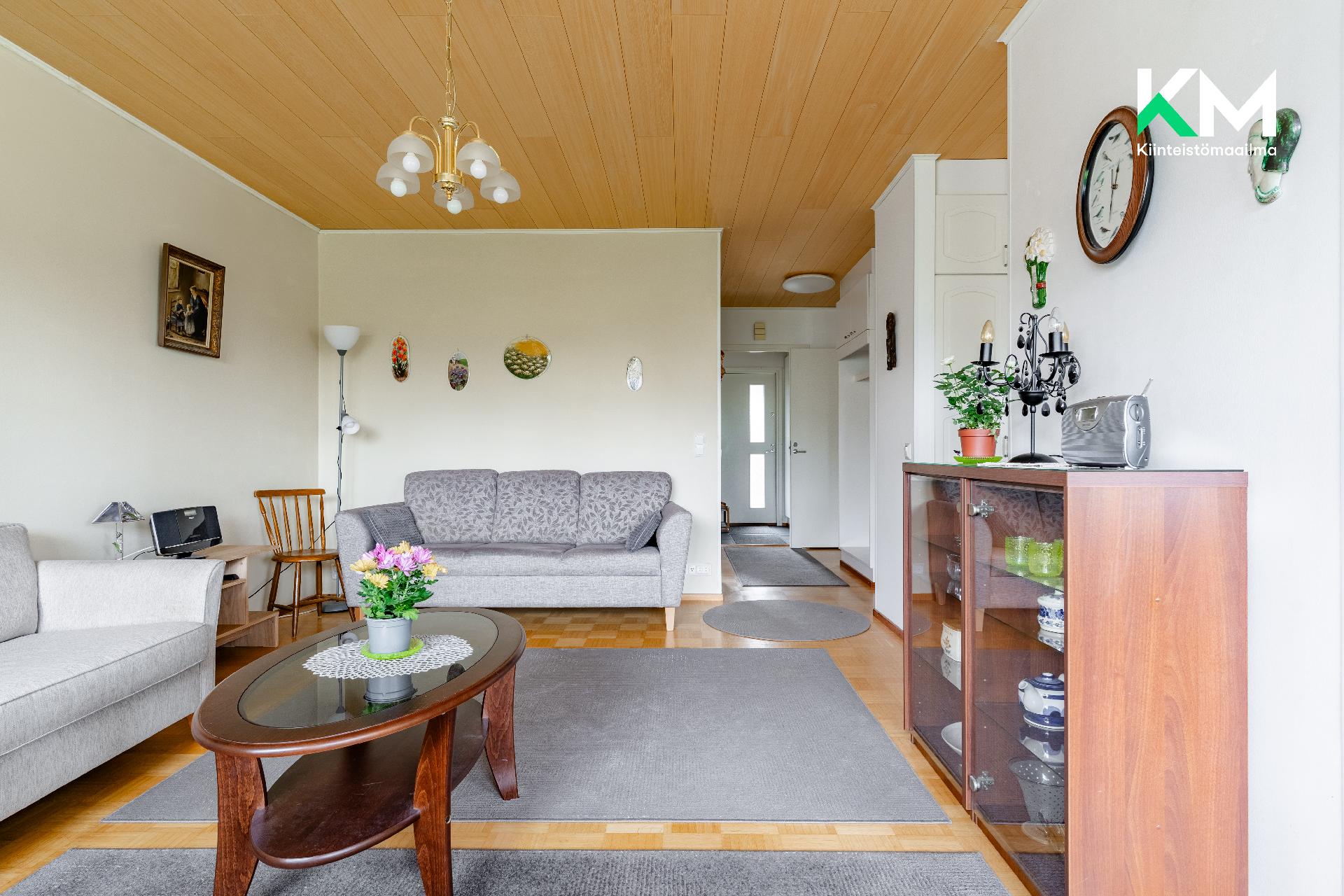 Osuuskunnantie 37, Länsi-Pakila, Helsinki