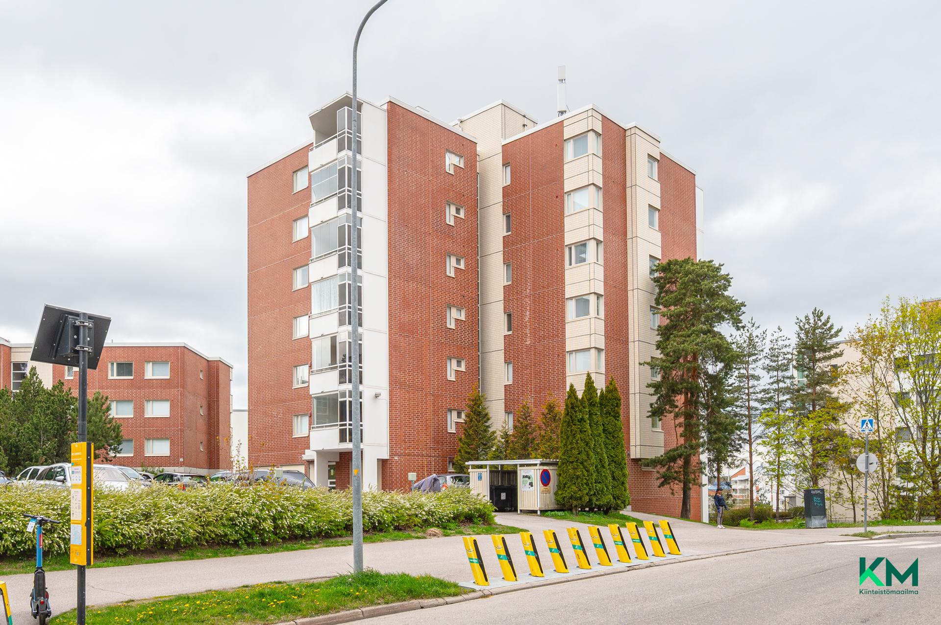 Armas Launiksen katu 8, Leppävaara, Espoo