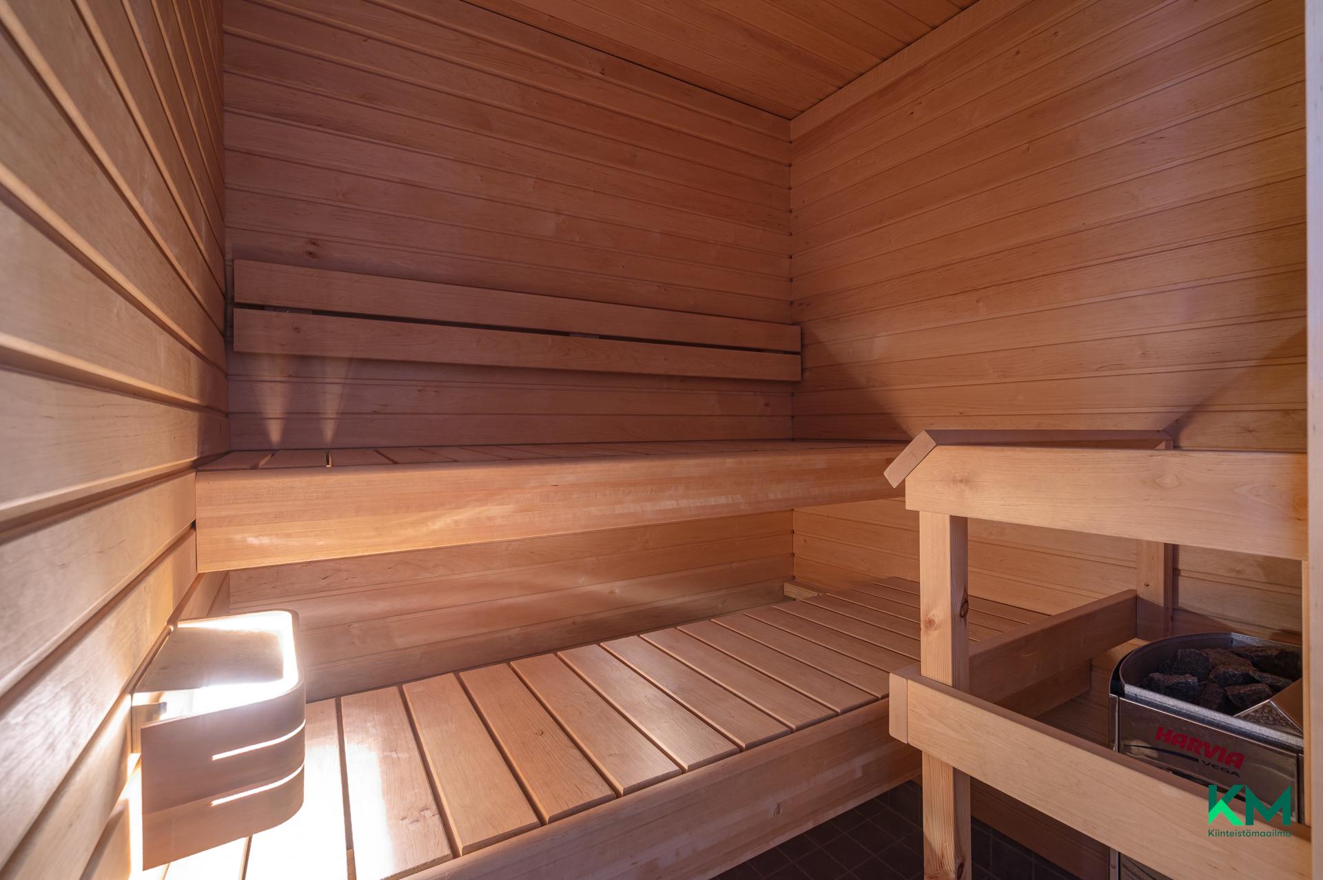 Armas Launiksen katu 8, Leppävaara, Espoo