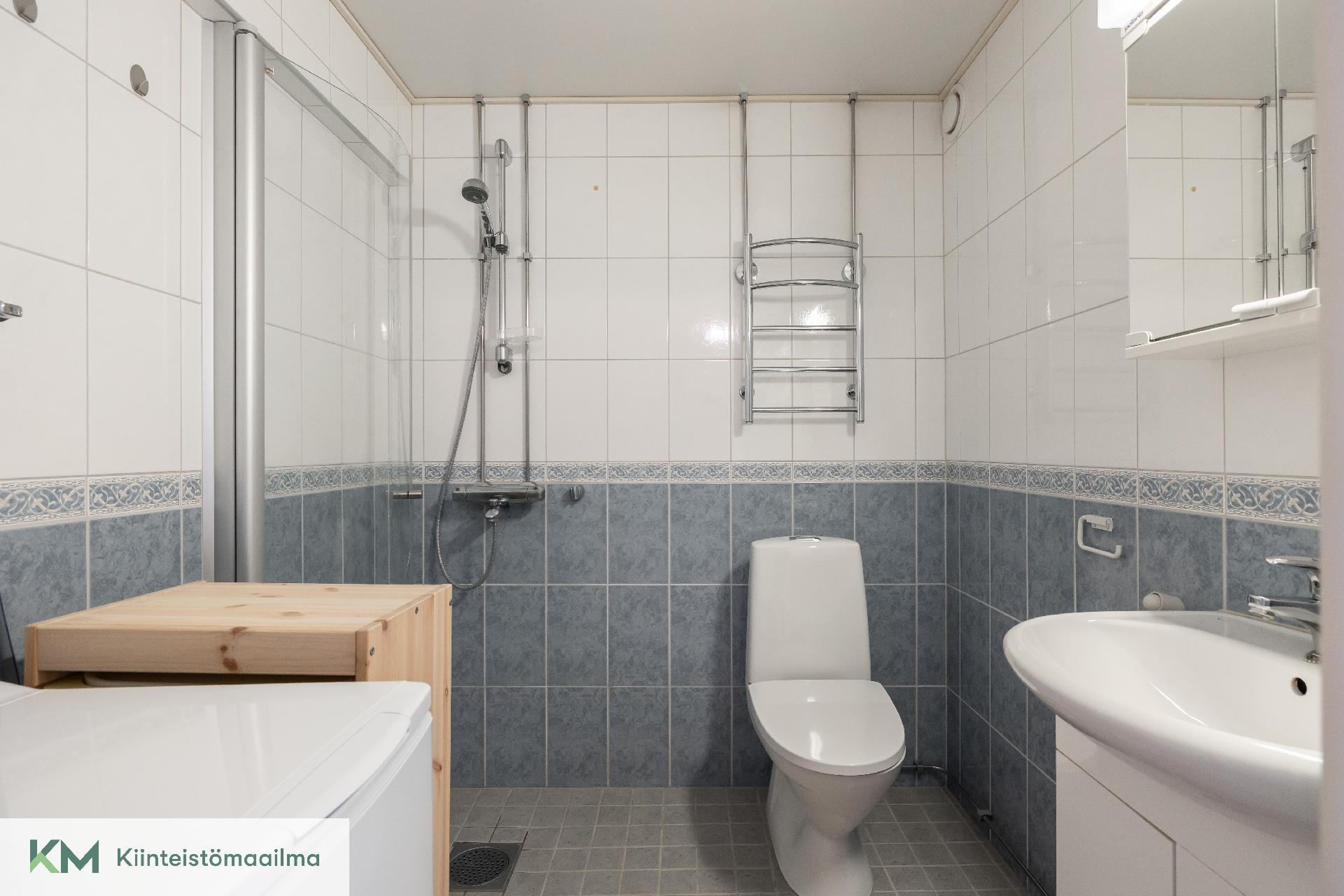 Kylpyhuone/WC on saneerattu 2015