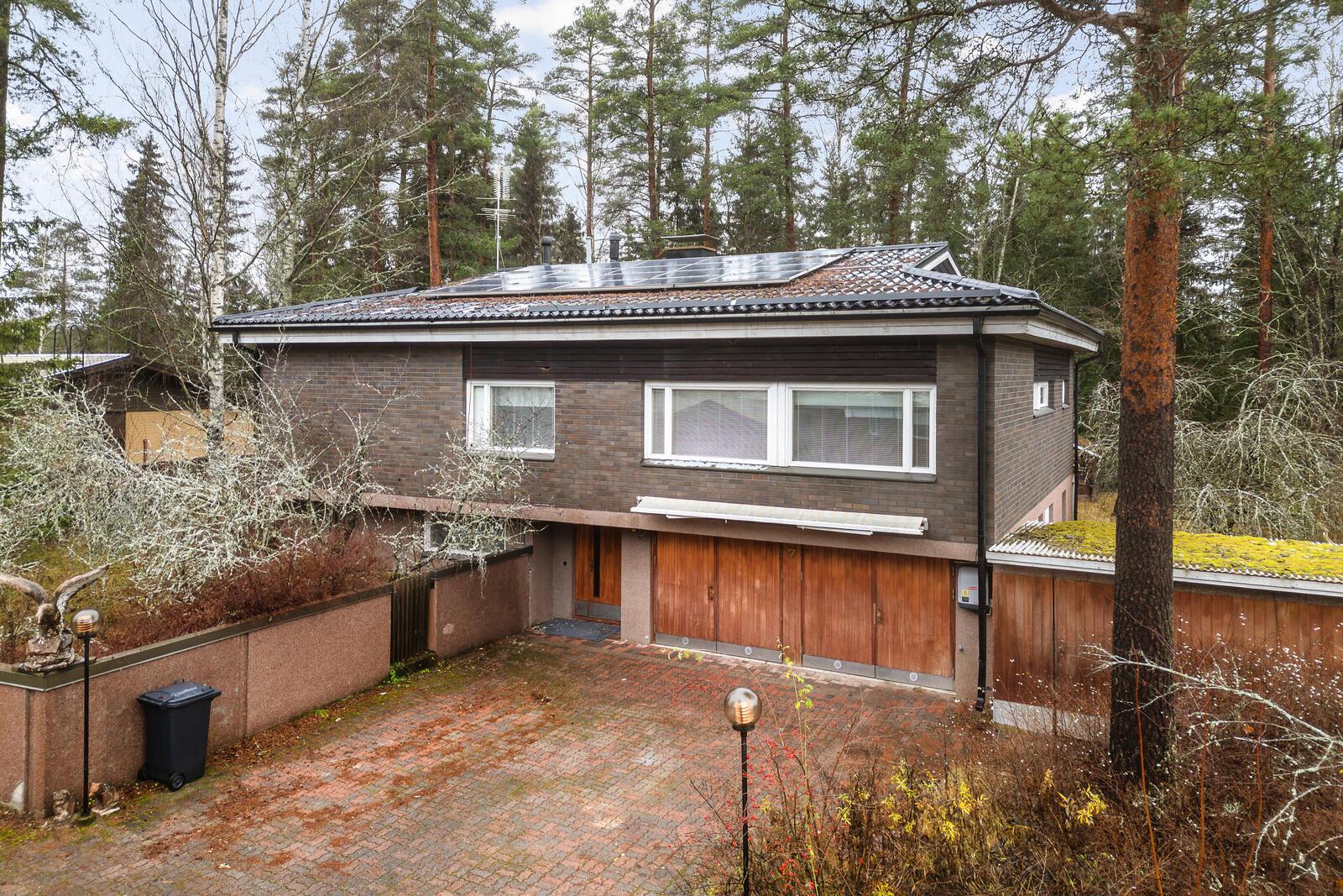 Haukankuja 7, Talvisilta, Hyvinkää