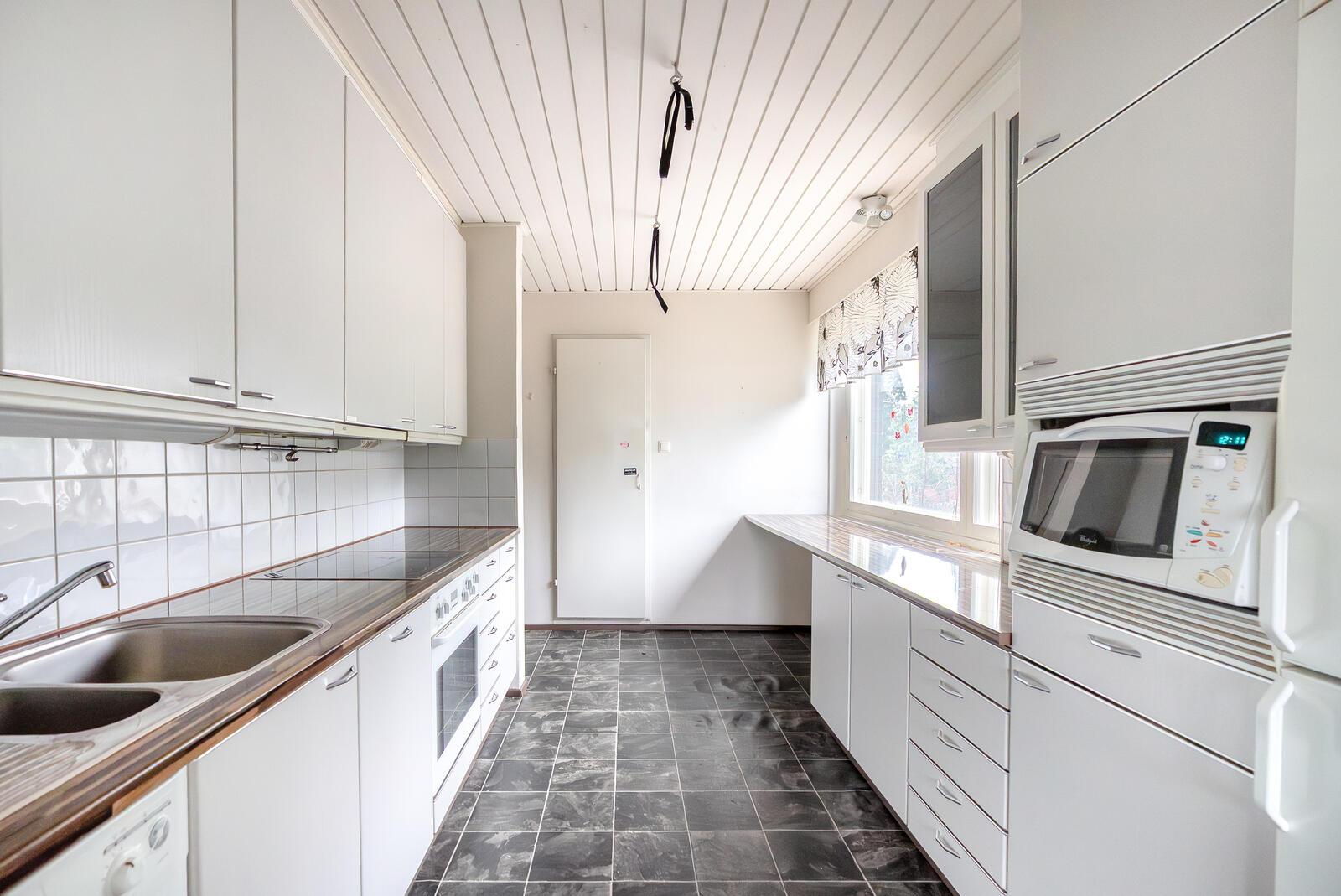 Haukankuja 7, Talvisilta, Hyvinkää