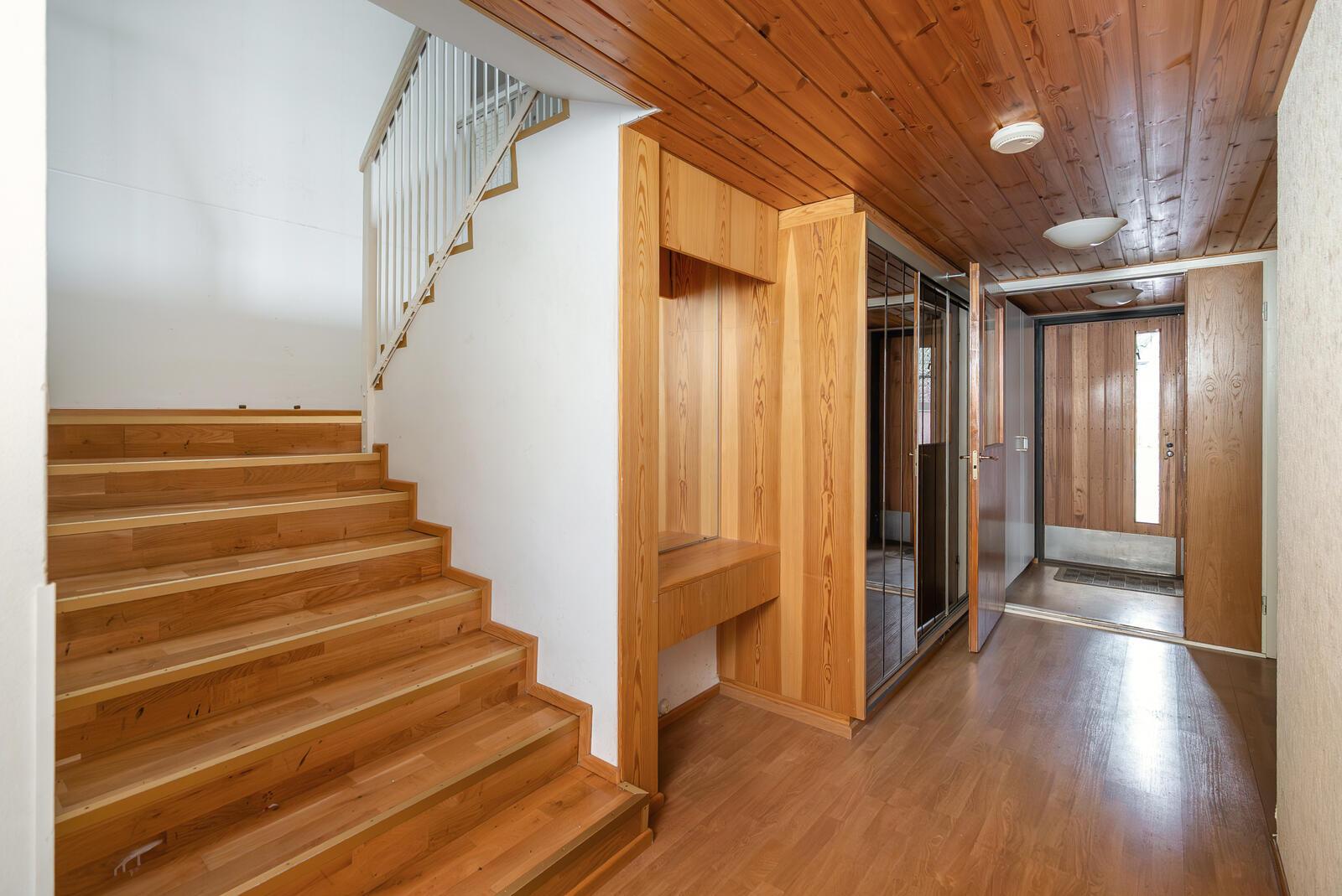 Haukankuja 7, Talvisilta, Hyvinkää