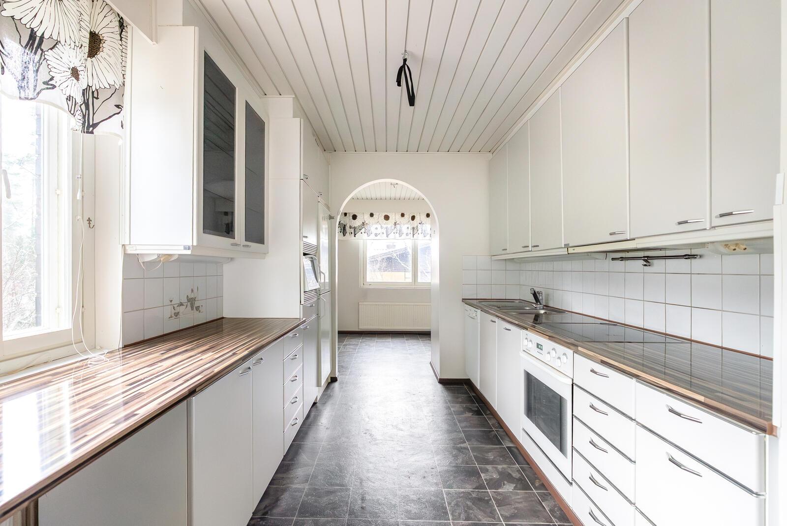 Haukankuja 7, Talvisilta, Hyvinkää