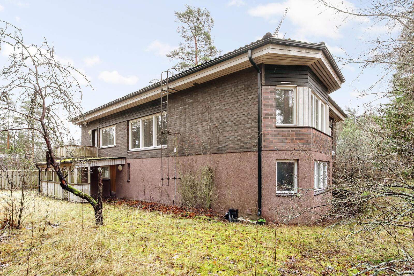 Haukankuja 7, Talvisilta, Hyvinkää