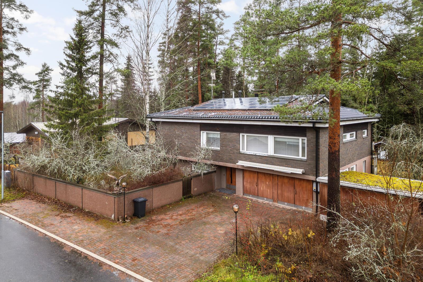 Haukankuja 7, Talvisilta, Hyvinkää