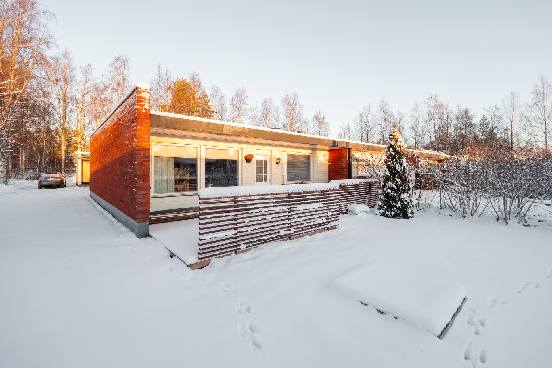 Raparperikuja 6, Oulunsalo, Oulu