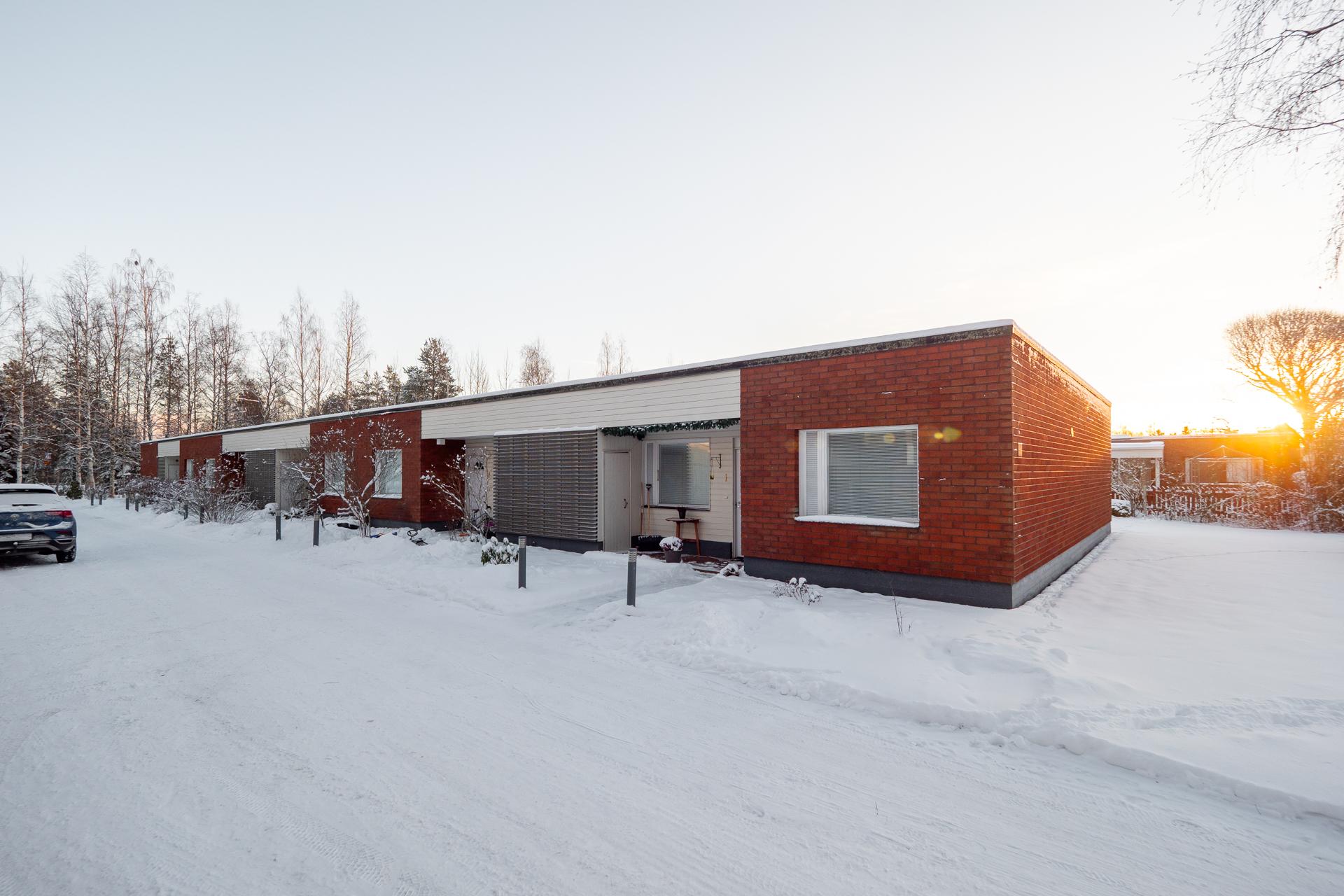 Raparperikuja 6, Oulunsalo, Oulu