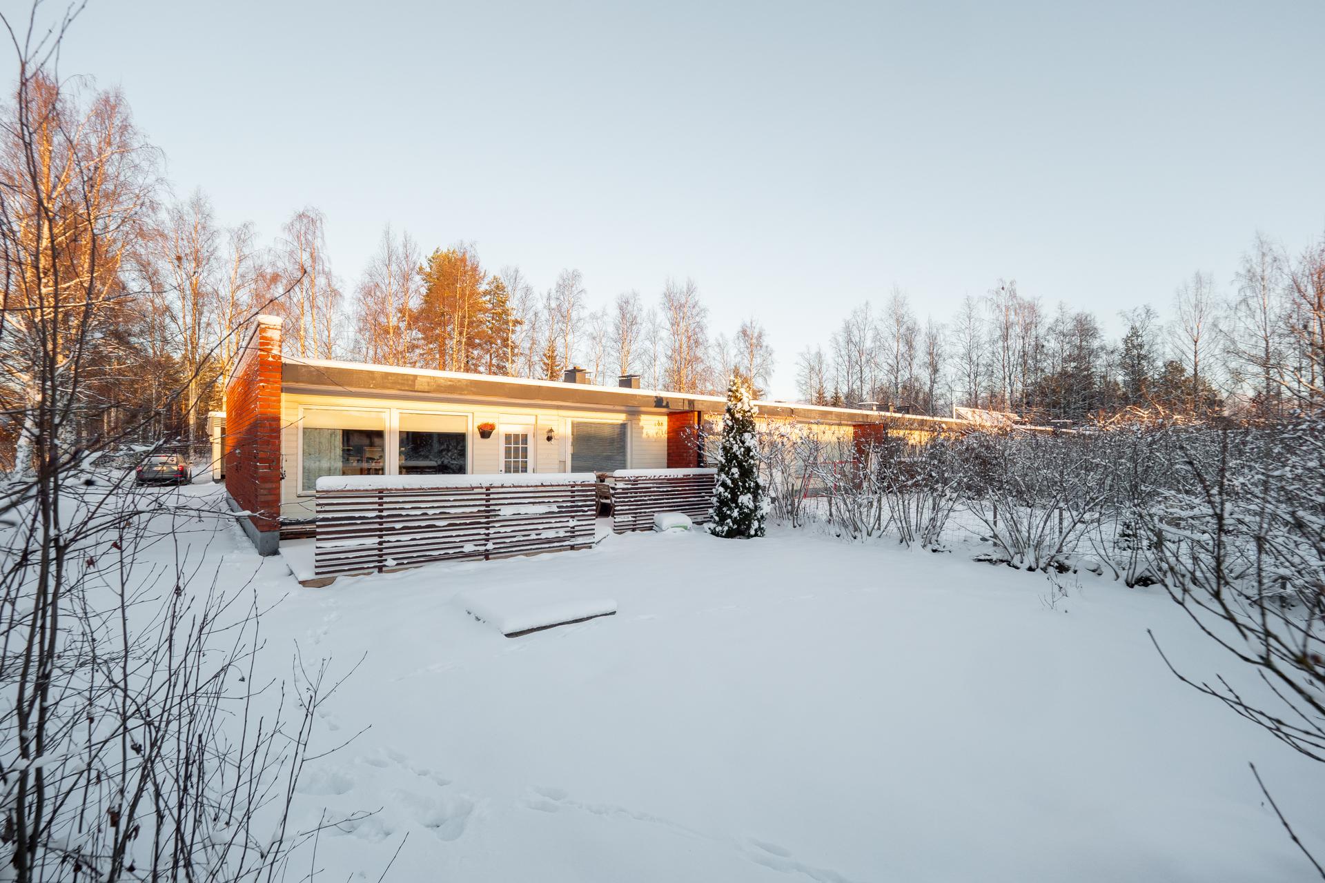 Raparperikuja 6, Oulunsalo, Oulu