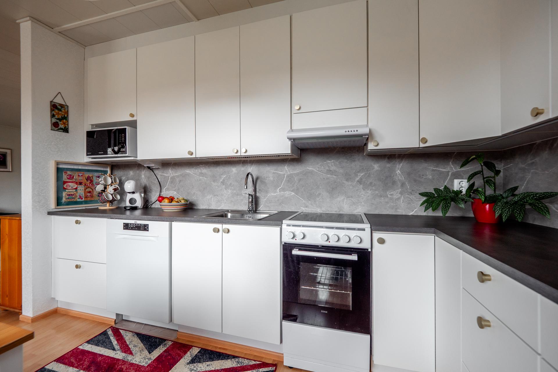 Raparperikuja 6, Oulunsalo, Oulu