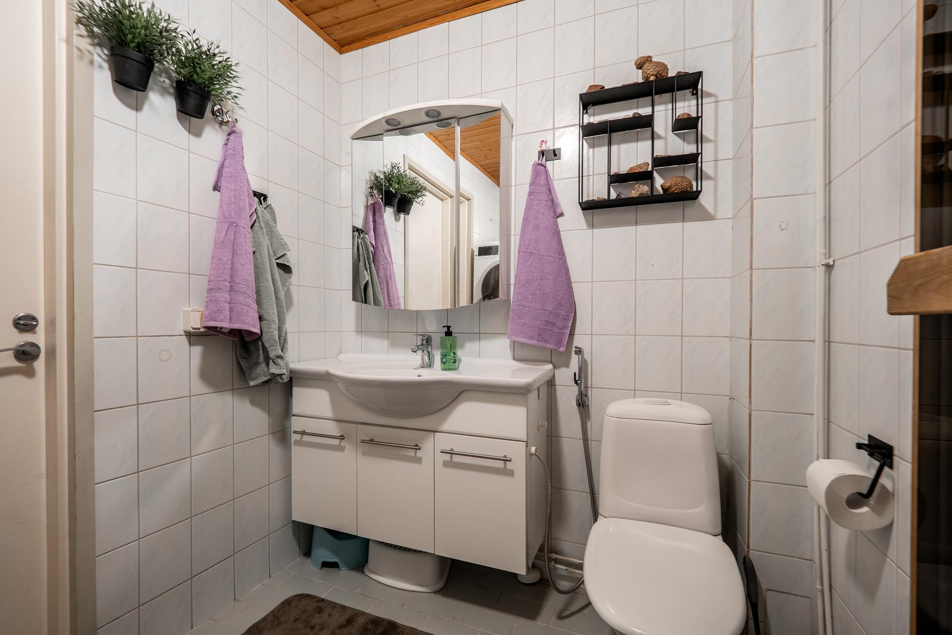 Raparperikuja 6, Oulunsalo, Oulu