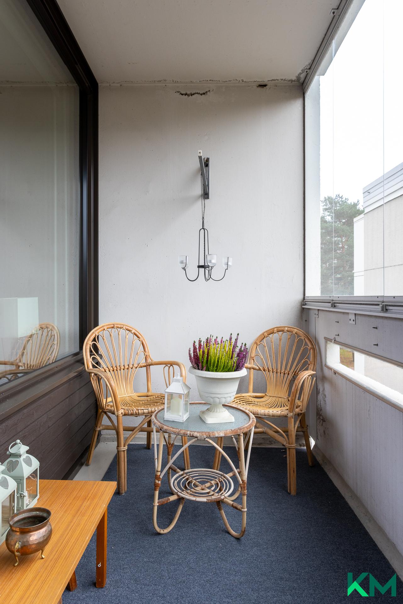 lasitetulle parvekkeelle