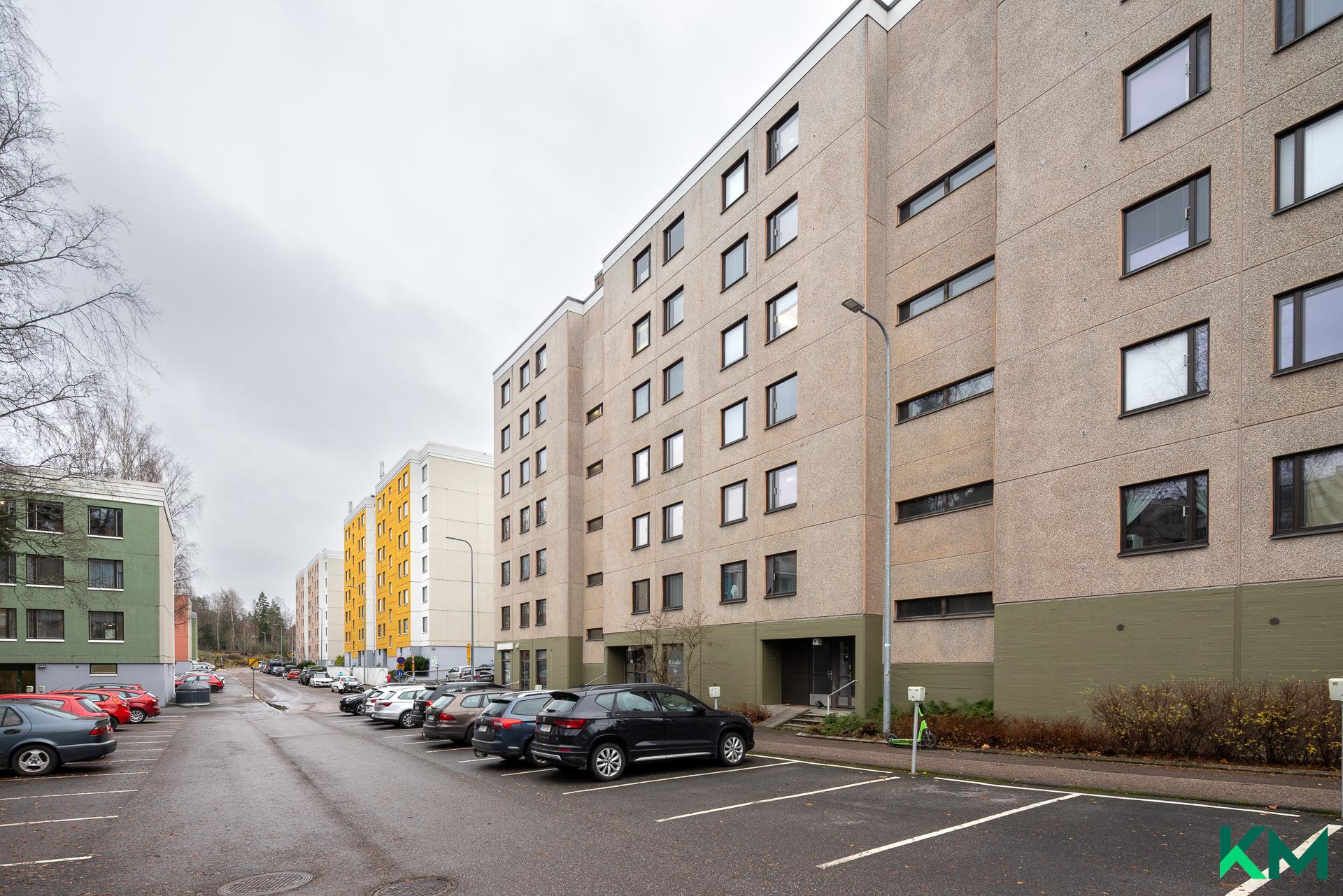 Maria Jotunin tie 14 kadun puolelta